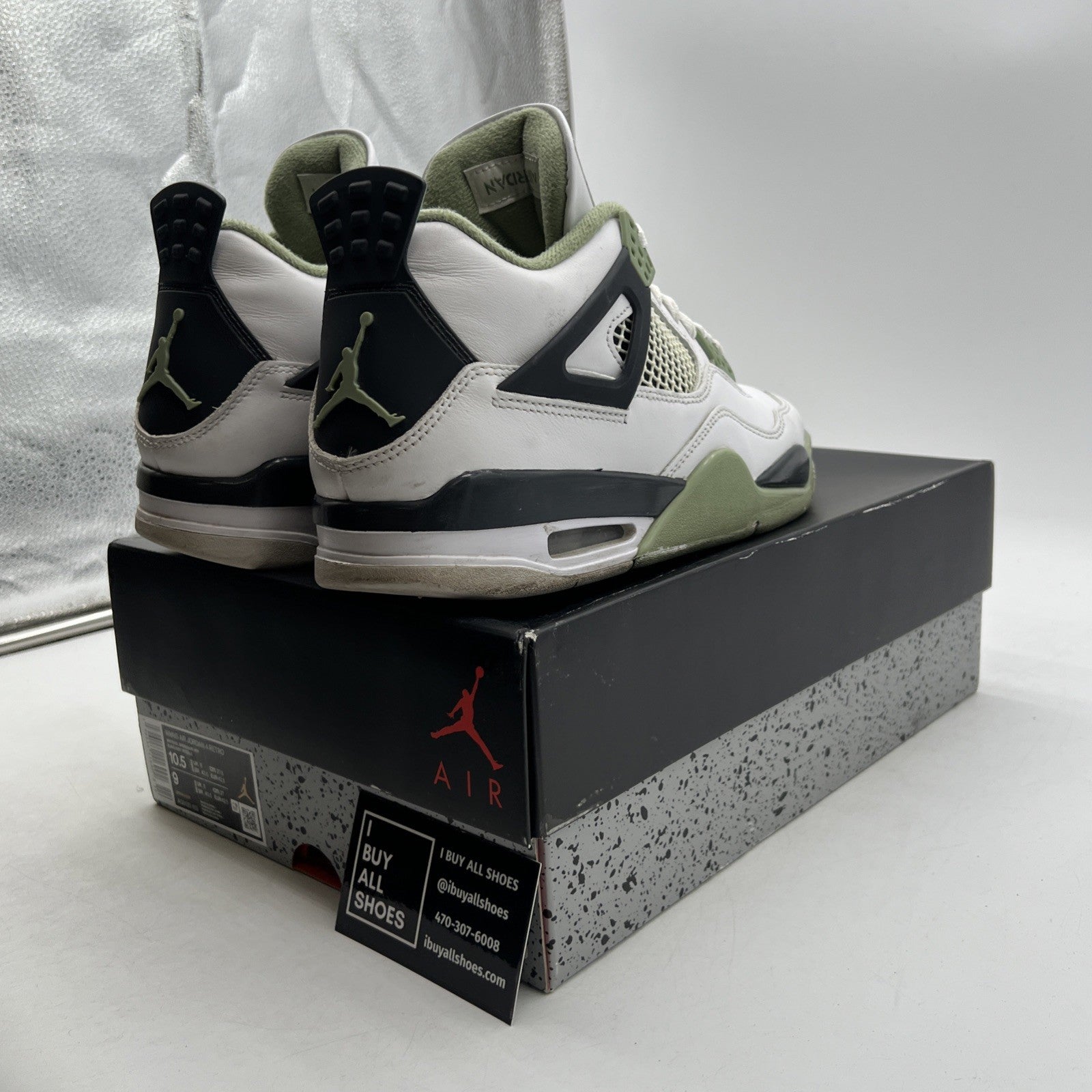 Size 10.5 - Air Jordan 4 Retro Mid Seafoam W (AQ9129-103)