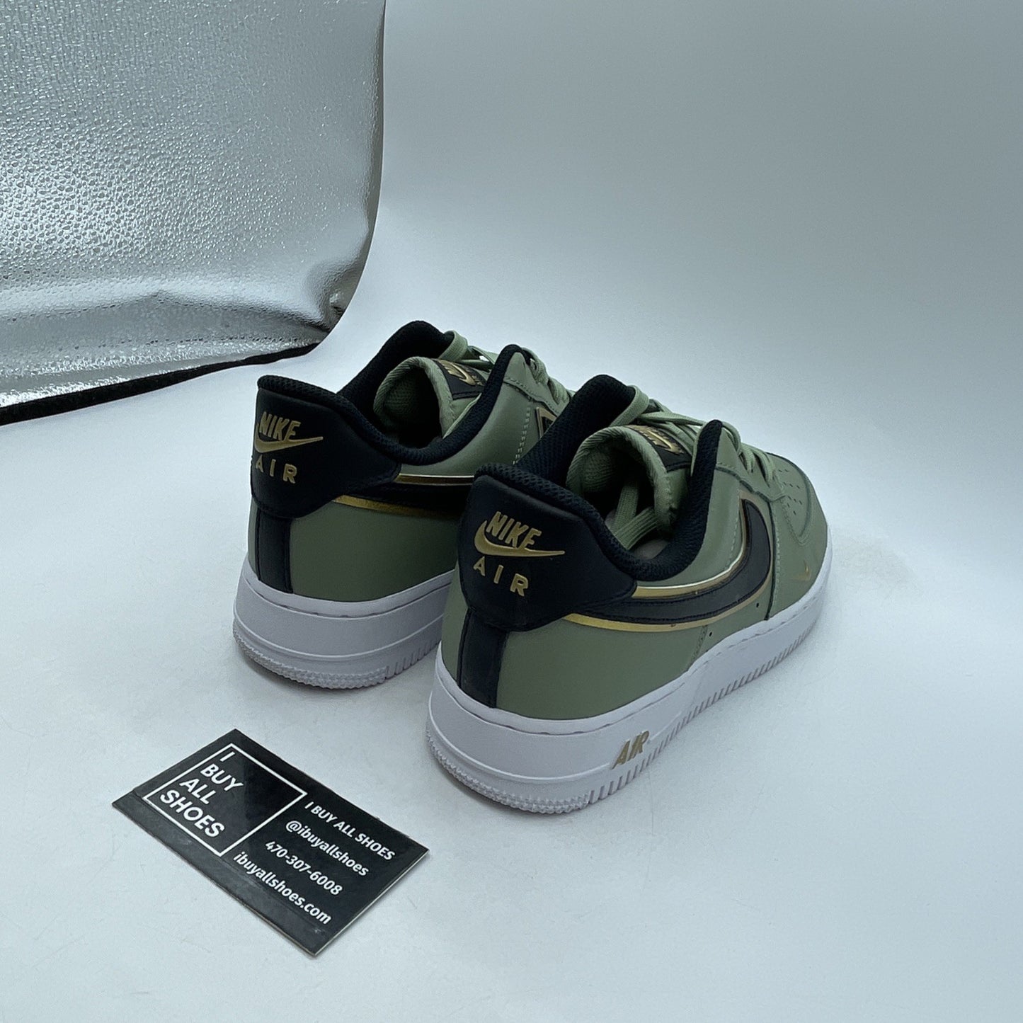 Size 8 - Nike Air Force 1 High Oil Green (DA8481-300)