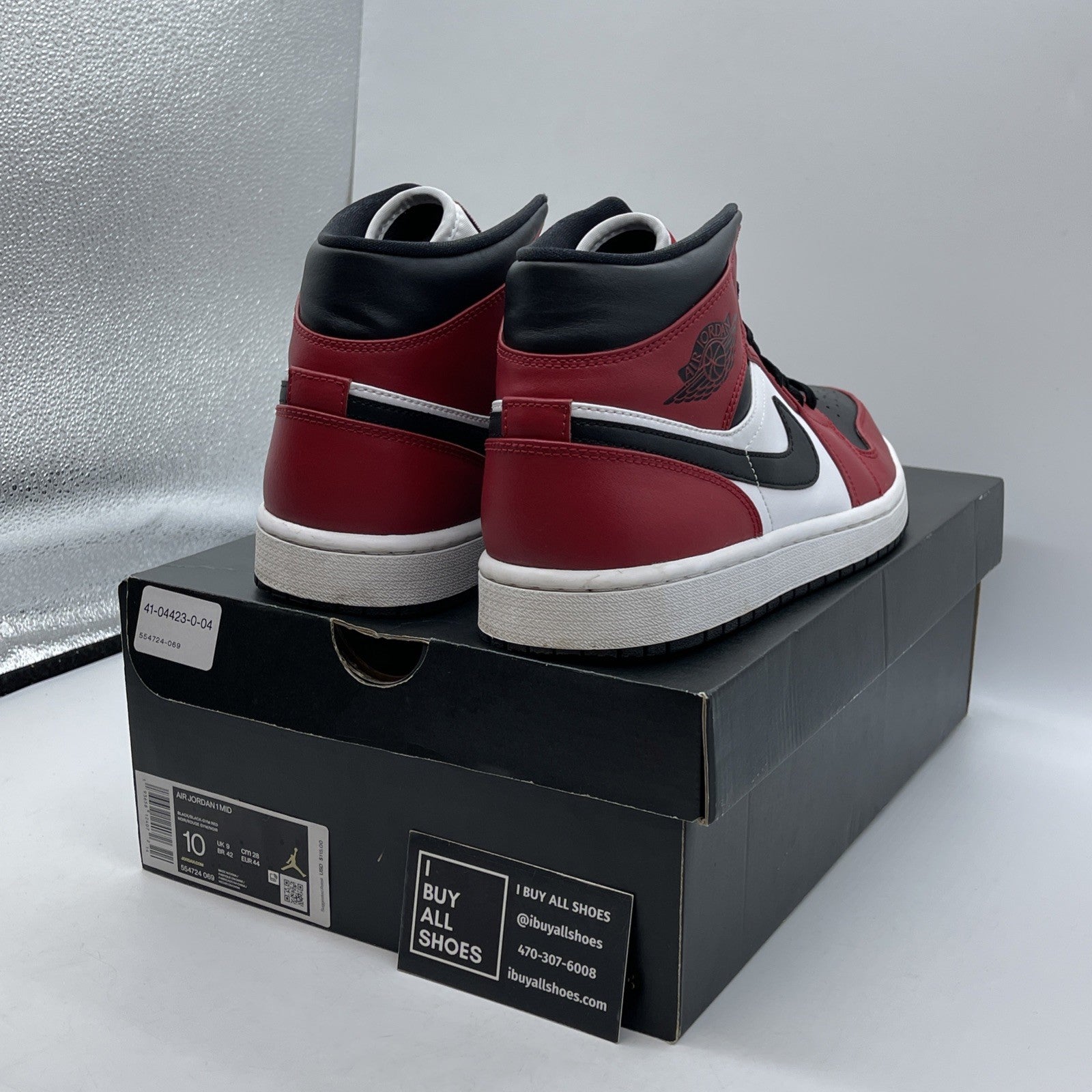 Size 10 - Air Jordan 1 Mid Chicago White Black Red Leather (554724-069)