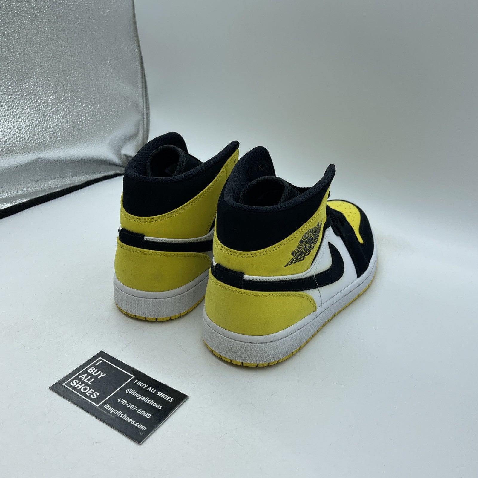 Size 9 - Air Jordan 1 SE Mid Yellow Toe Black Suede (852542-071)