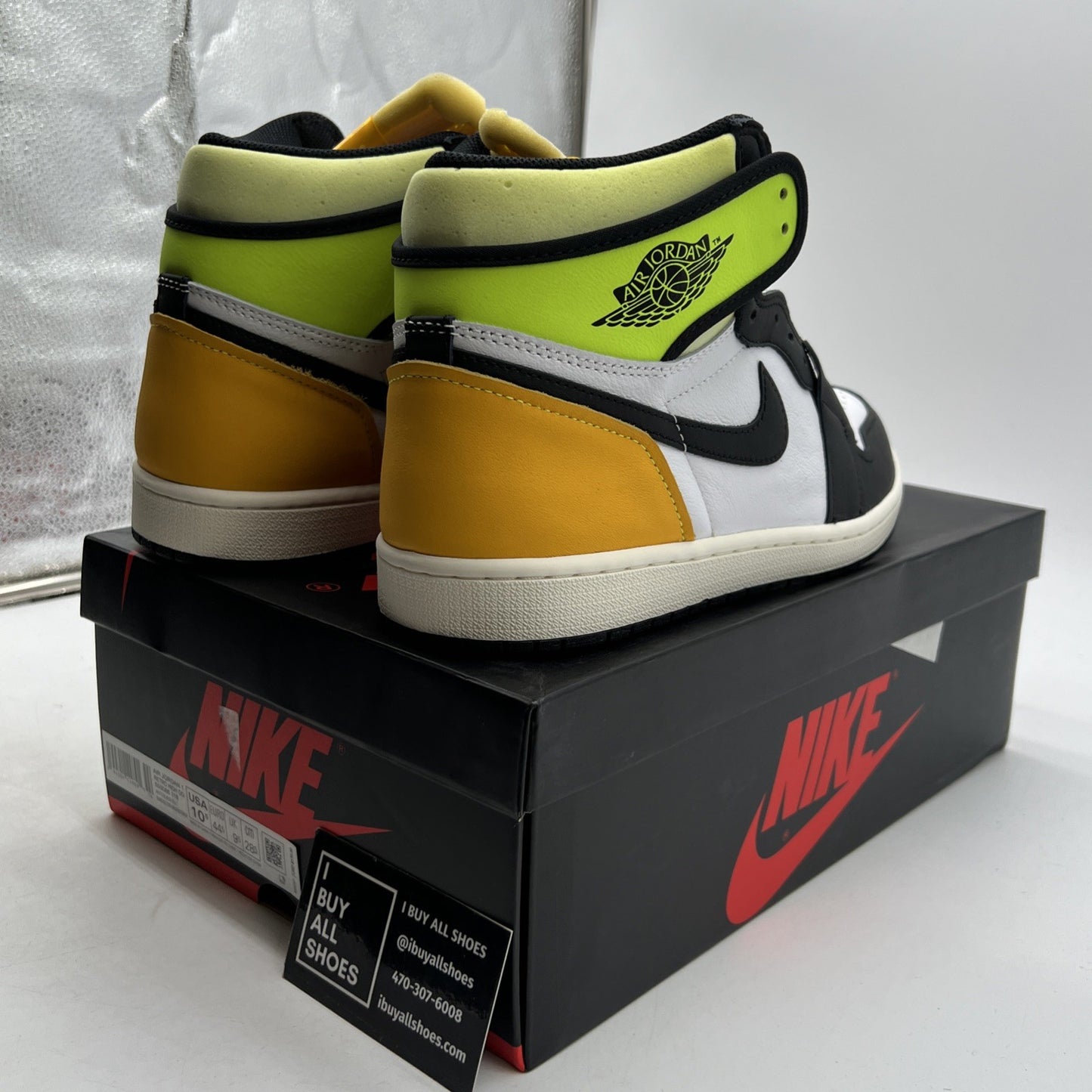 Size 10.5 - Air Jordan 1 Retro High OG Volt (555088-118)