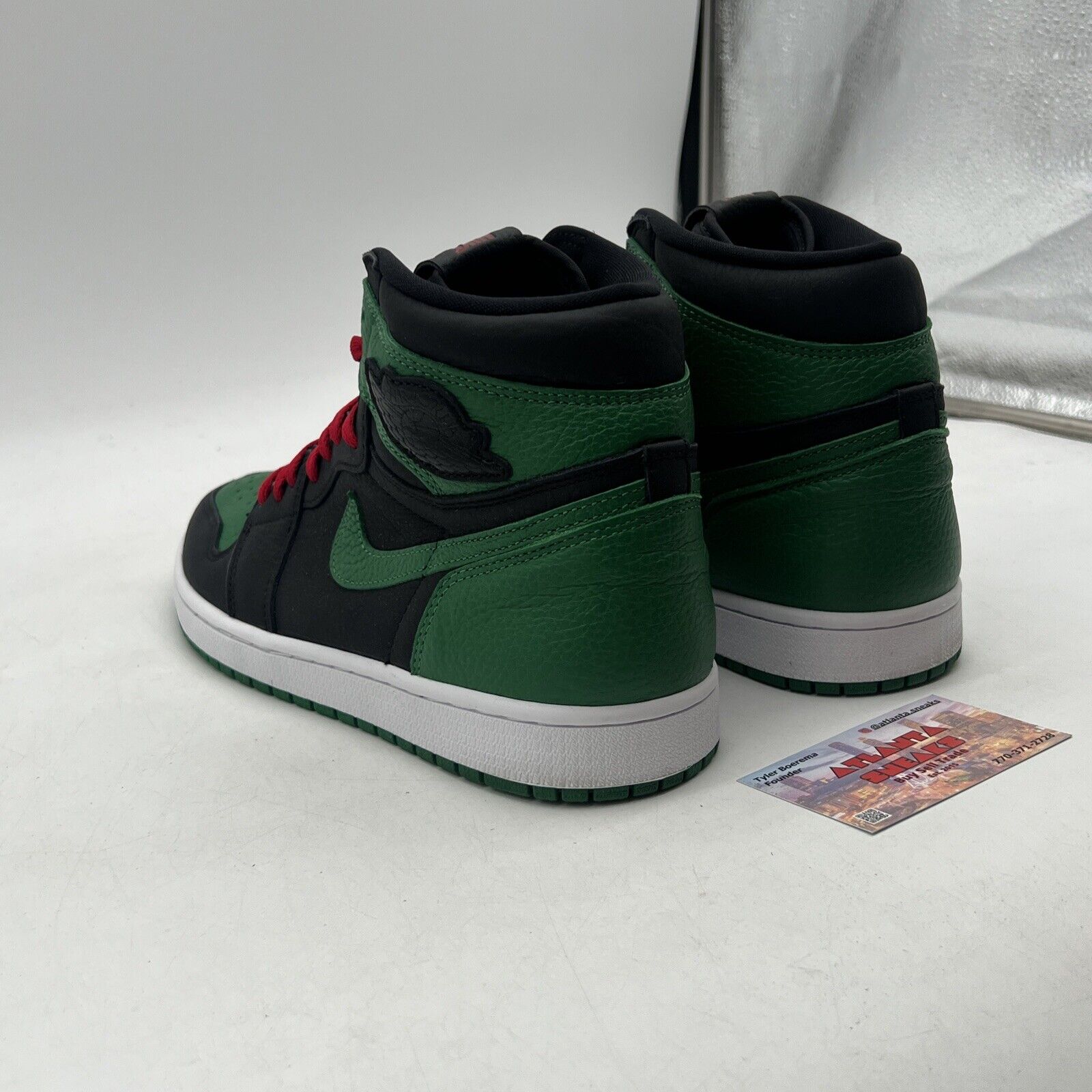 Size 10 - Jordan 1 Retro OG High Pine Green 2.0 (555088-030)