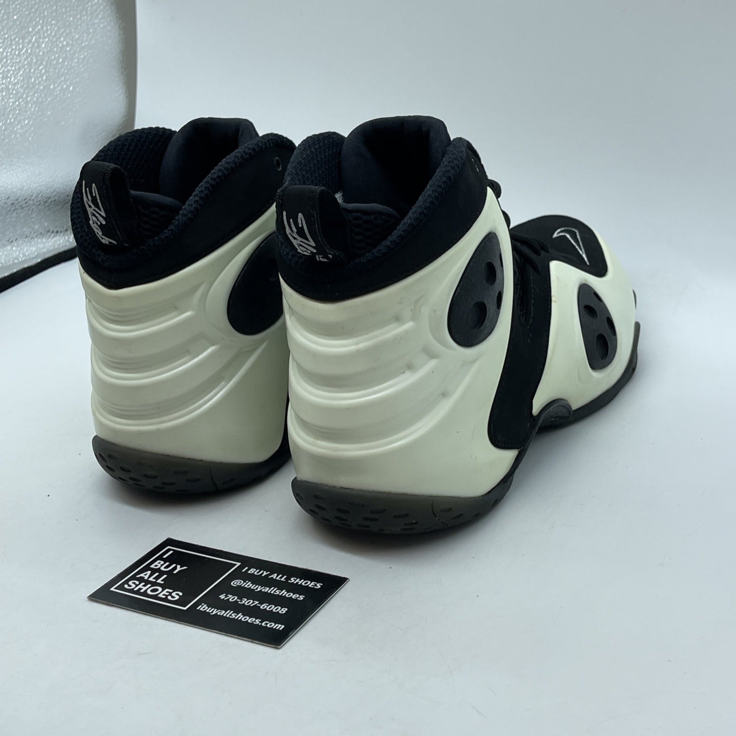 Size 9.5 - Nike Zoom Rookie Glow In The Dark Black White Suede (472688-101)