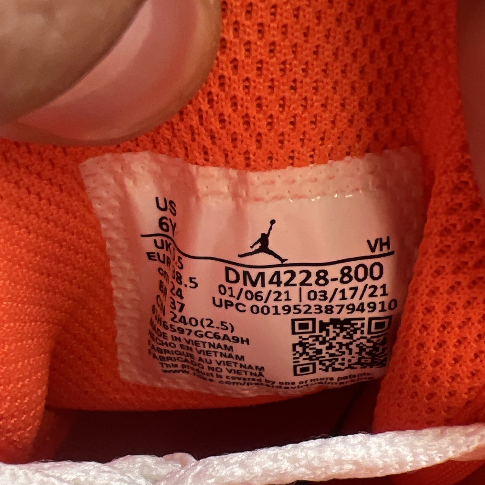 Size 6Y - Air Jordan 1 SE High Electro Orange (DM4228-800)