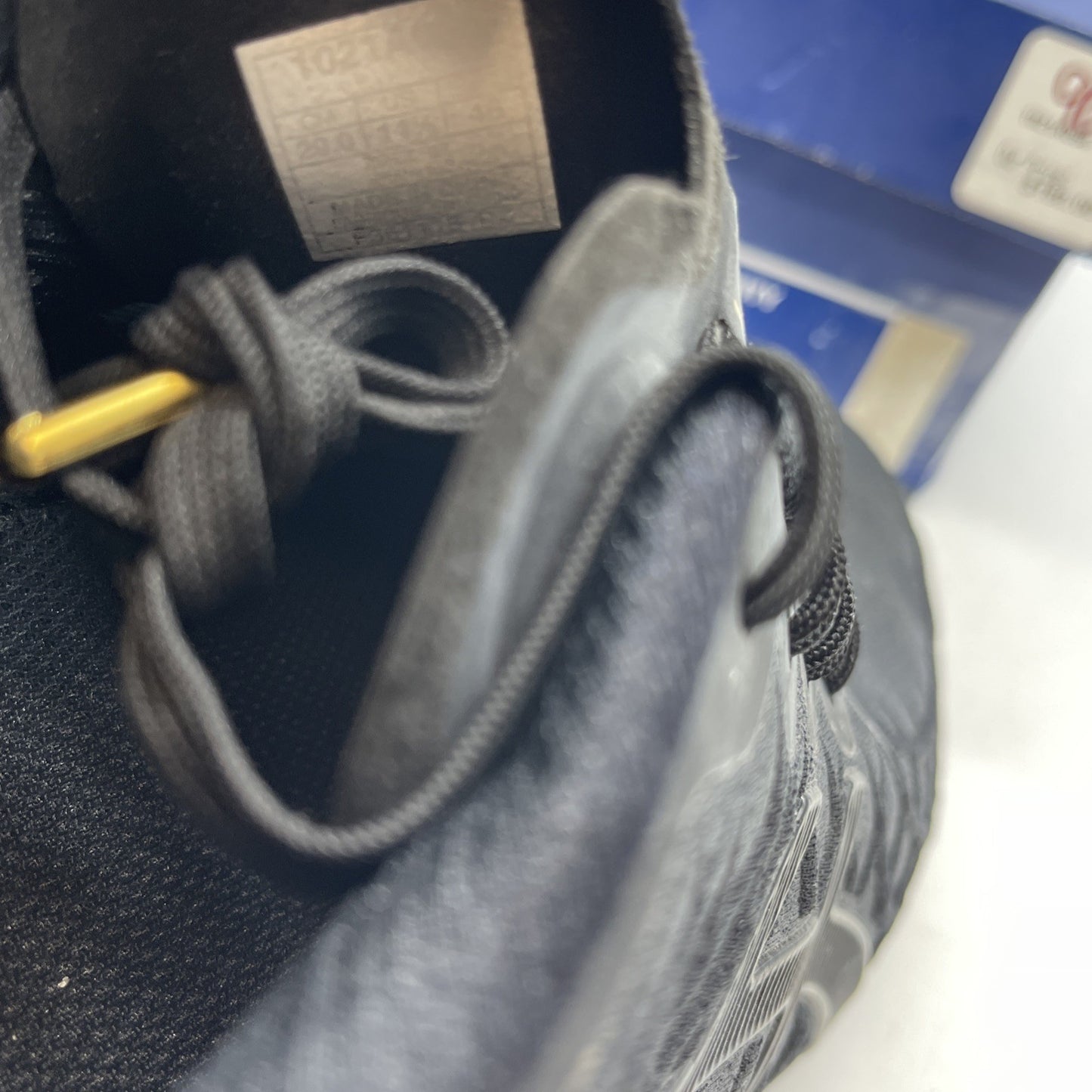 Size 11.5 - ASICS GEL QUANTUM INFINITY 2 (1021AO56-001)
