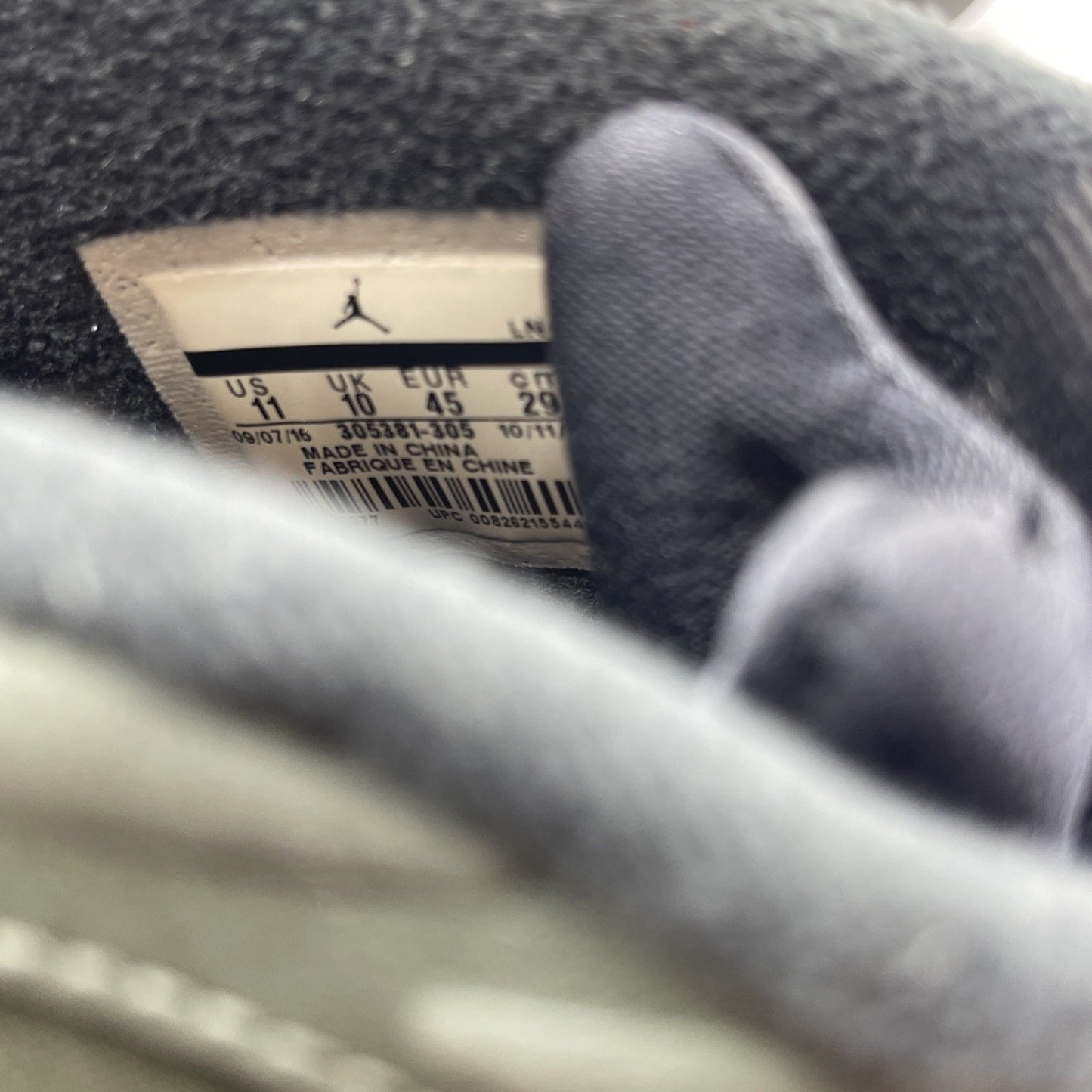 Size 11 - Air Jordan 8 Retro Take Flight (305381-305)