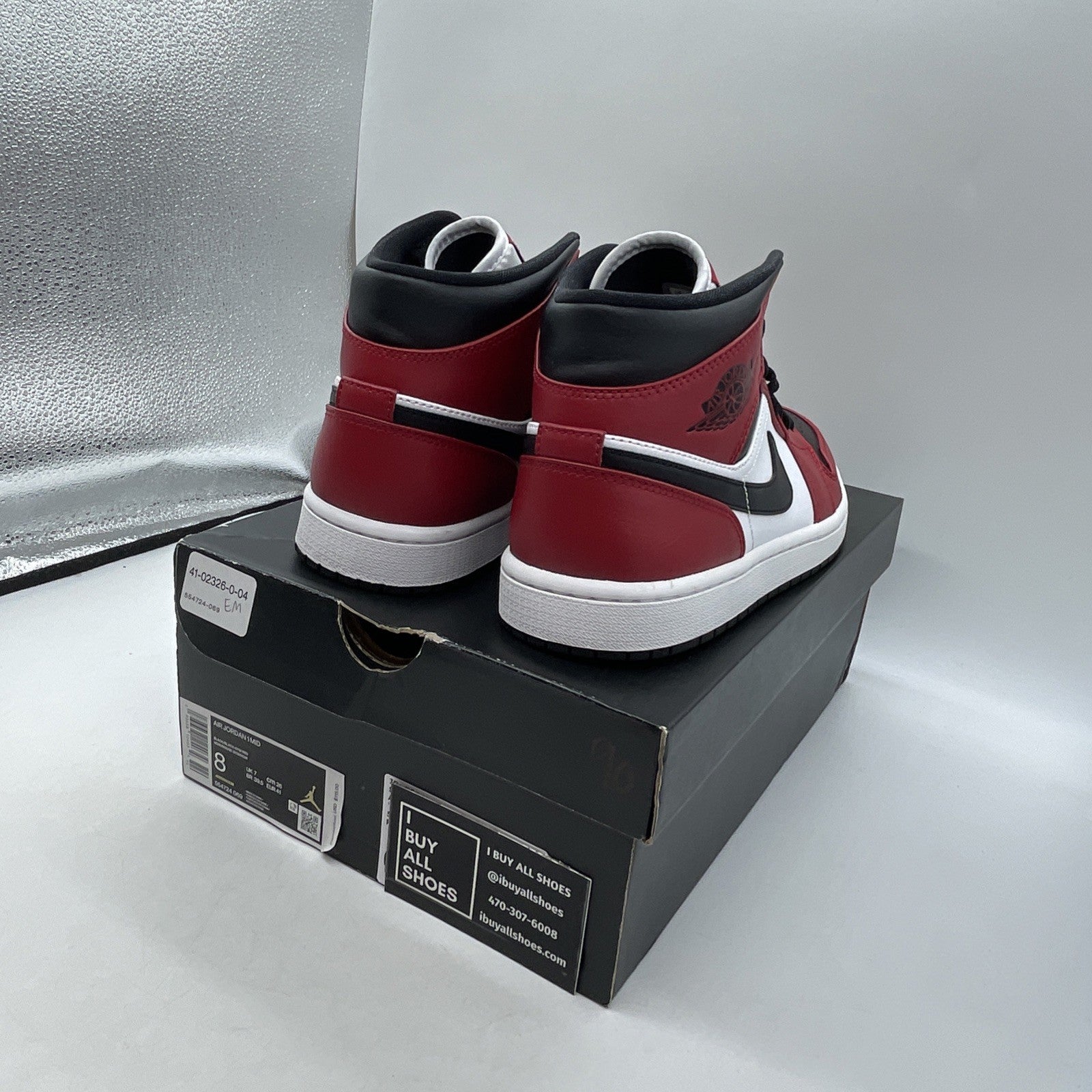 Size 8 - Air Jordan 1 Mid Chicago Black Toe 2020 (554724-069)