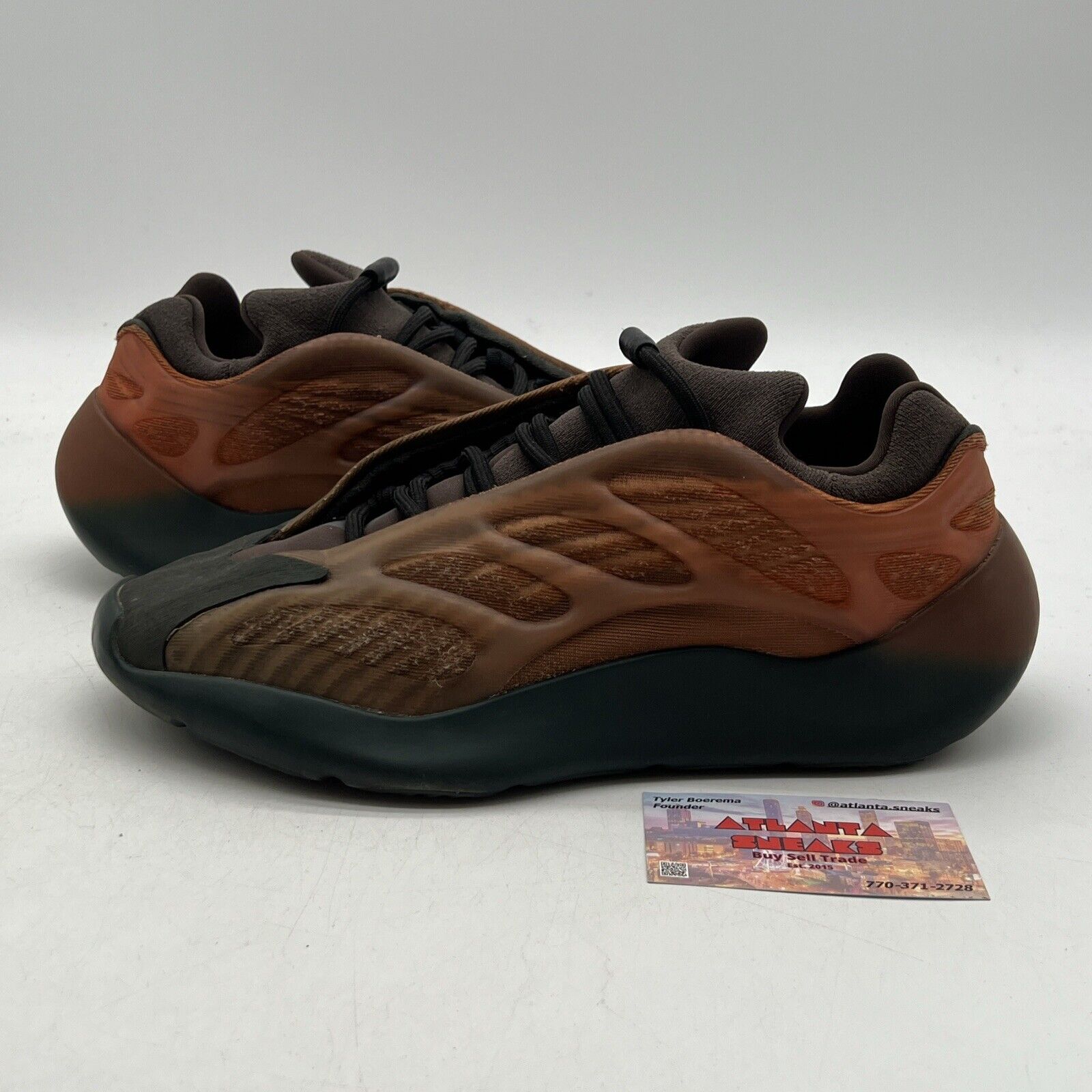 Size 9.5 - adidas Yeezy 700 V3 Copper Fade (GY4109)