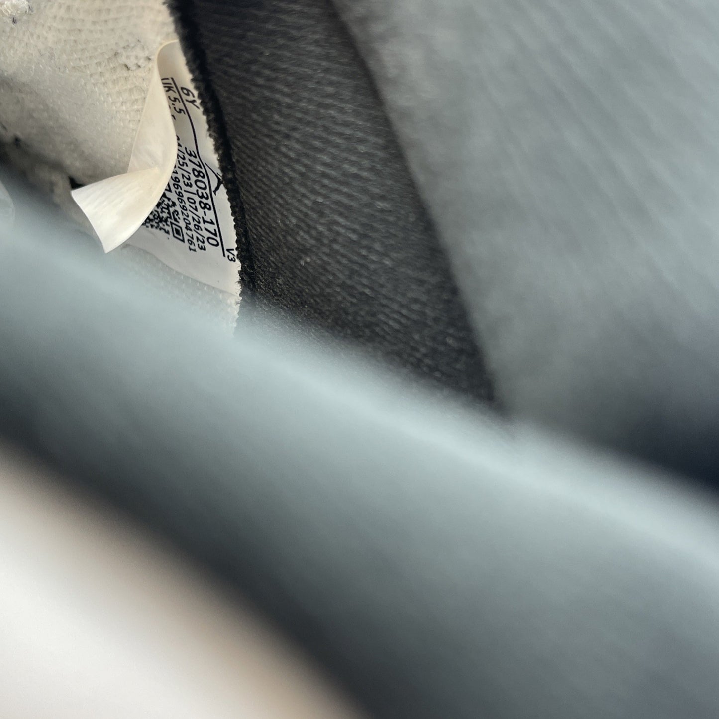 Size 6 - Air Jordan 11 Retro Mid Gratitude / Defining Moments (378038-170)