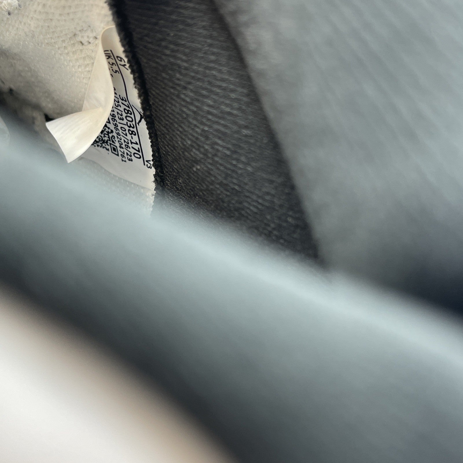 Size 6 - Air Jordan 11 Retro Mid Gratitude / Defining Moments (378038-170)