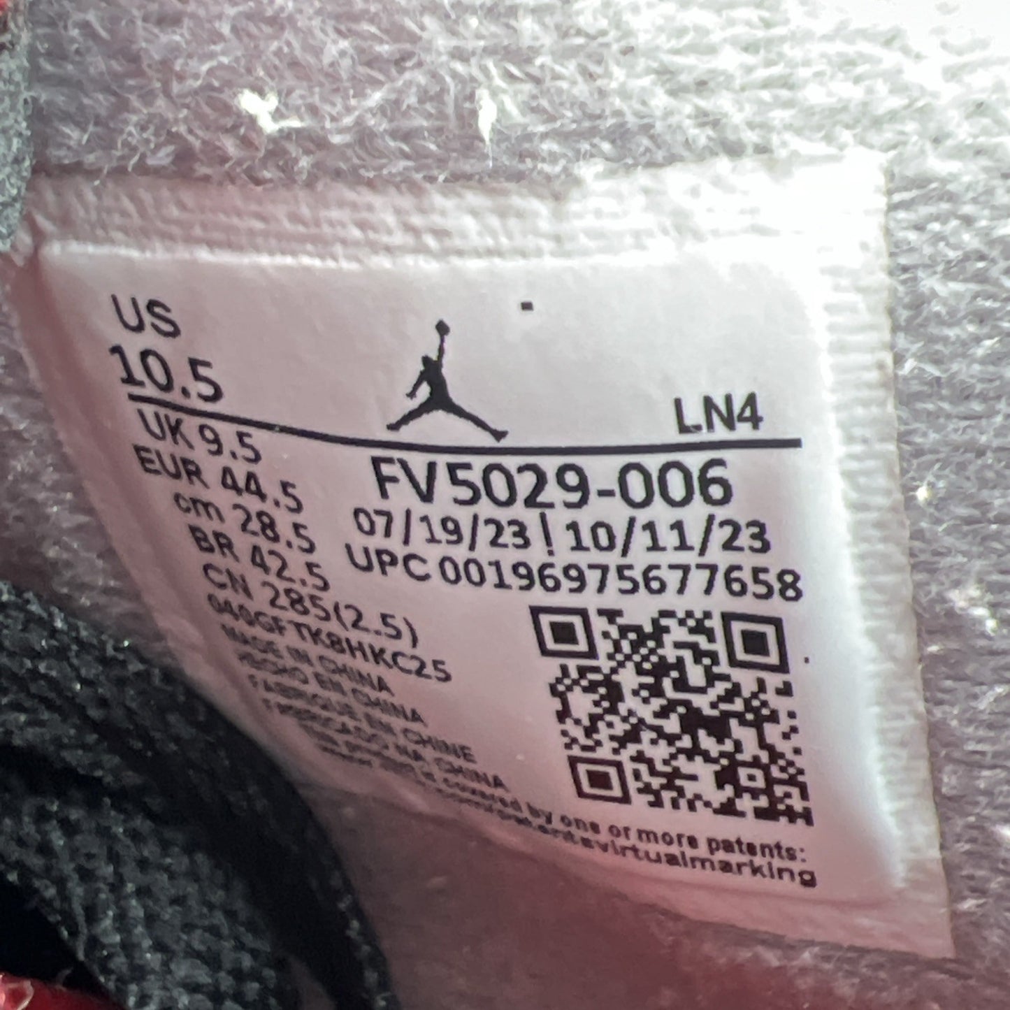 Size 10.5 - Air Jordan 4 Retro Bred Reimagined (FV5029-006)