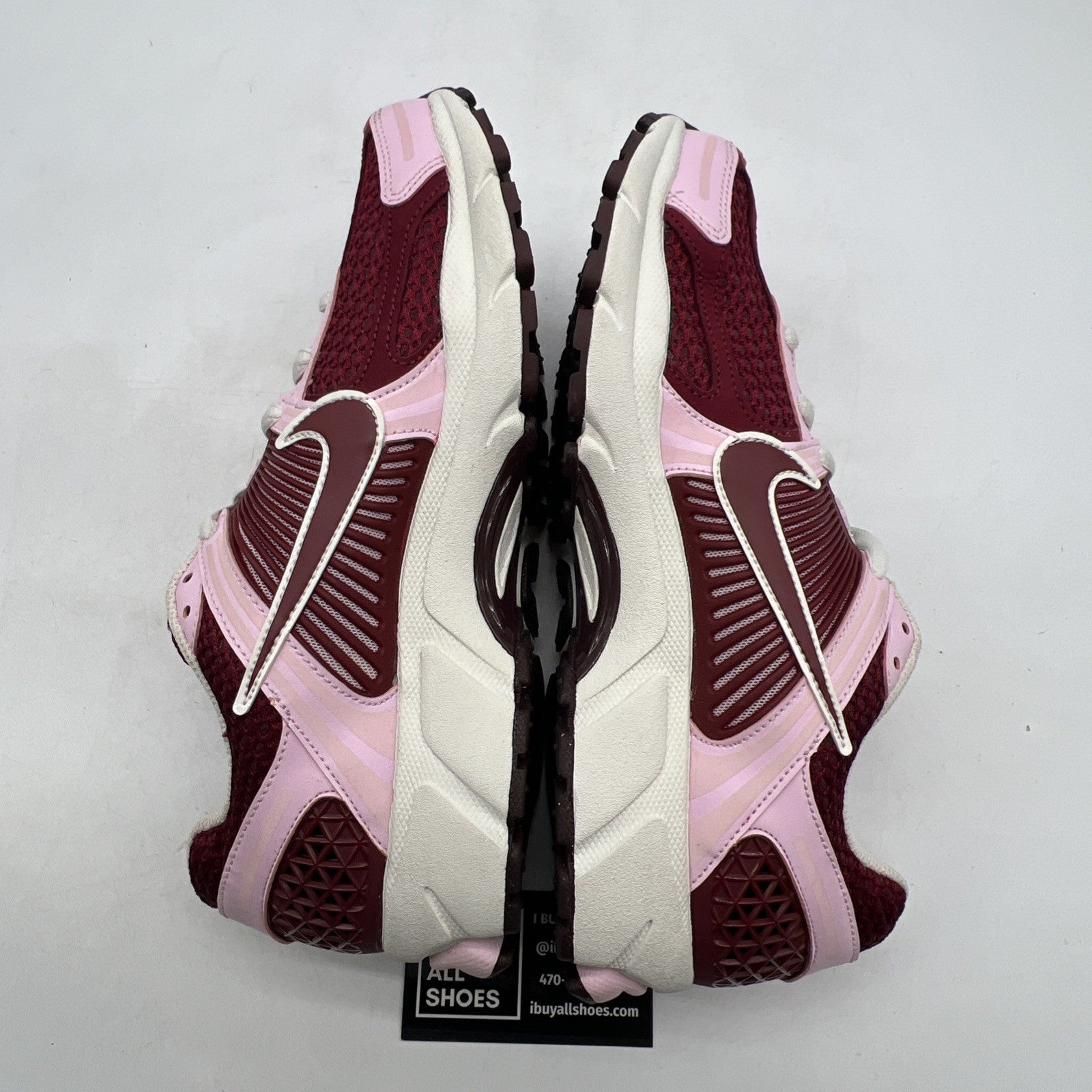 Size 10 - Nike Air Zoom Vomero 5 Pink Foam Team Red W (FN7196-663)