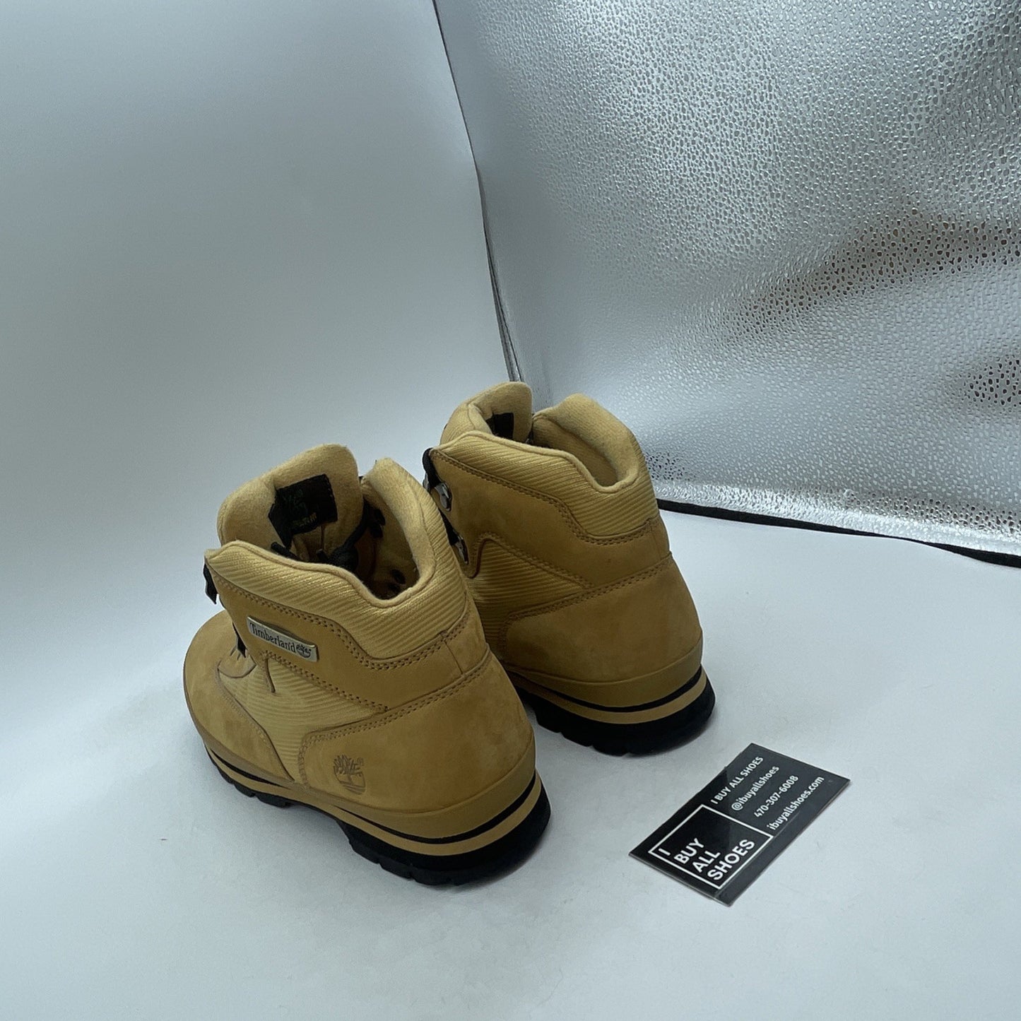 Size 9W - WOMEN'S TIMBERLAND HIKING BOOTS (86044-0959)