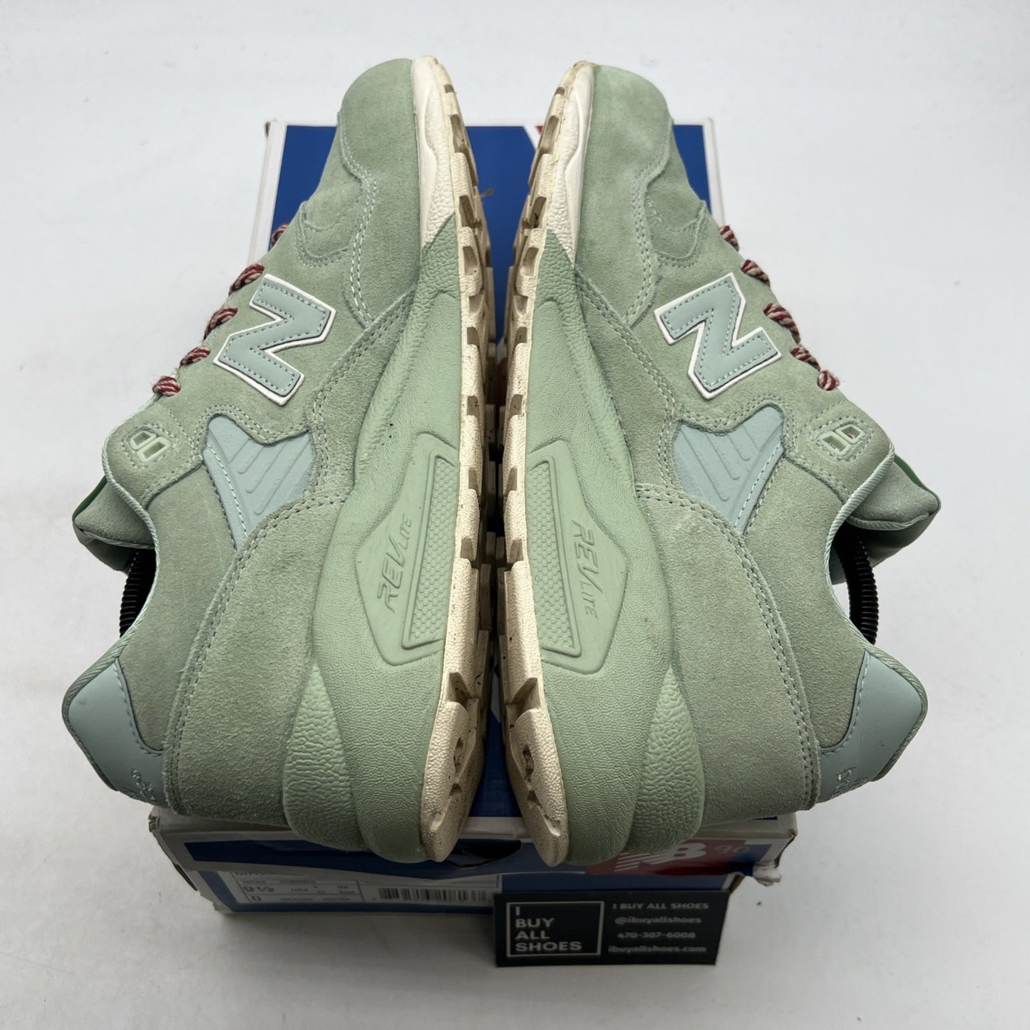 Size 9.5 - New Balance 580 Mint - (MRT580MC)
