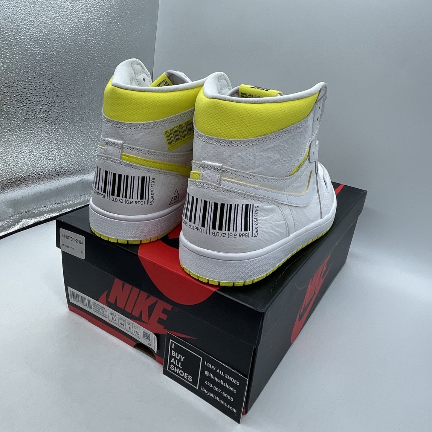 Size 10 - Air Jordan 1 Retro OG High First Class Flight (555088-170)