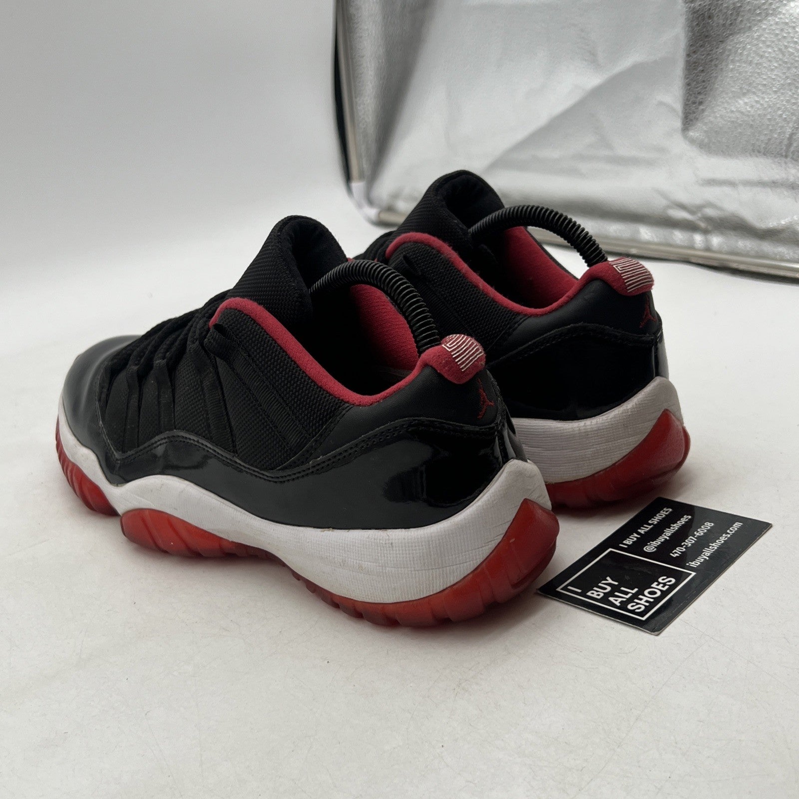 Size 8.5 - Air Jordan 11 Retro 2015 Low Bred (528895-012)
