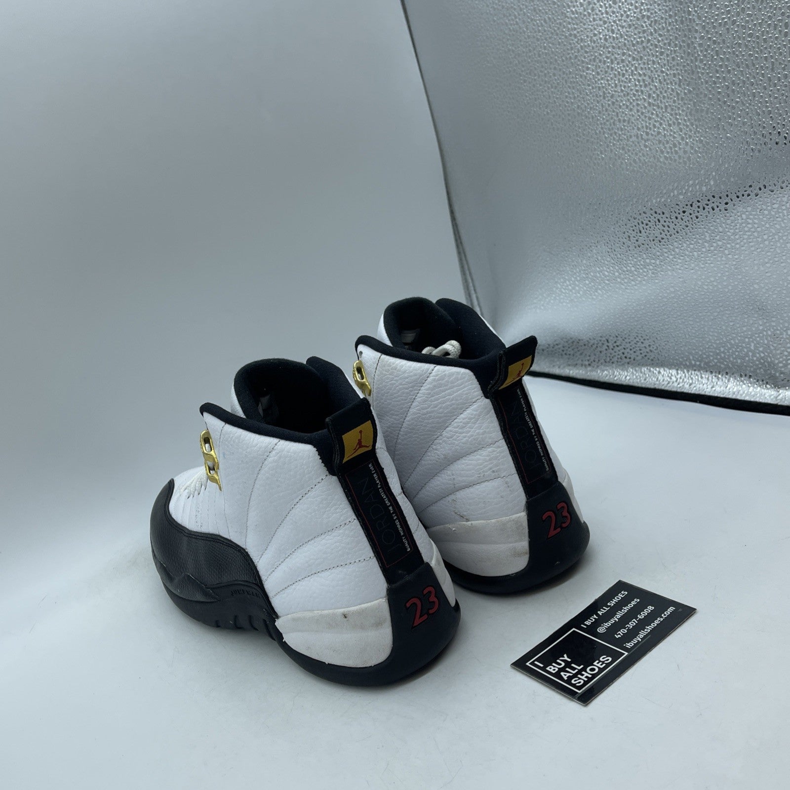 Size 10.5 - Jordan 12 Retro taxi release 2013 (130690-125)