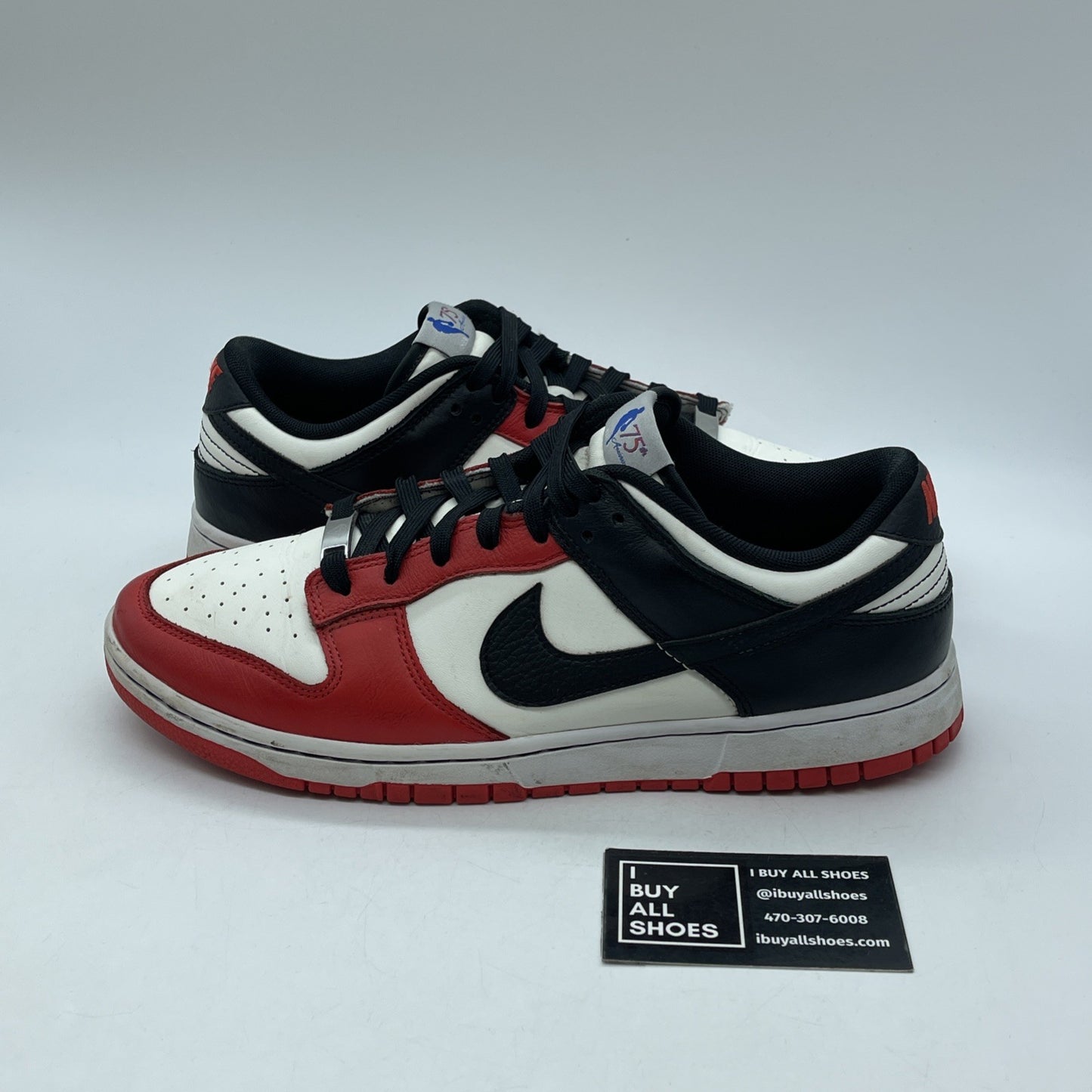Size 10.5 - Nike Dunk Low EMB x NBA 75th Anniversary - Bulls 2021 (DD3363-100)