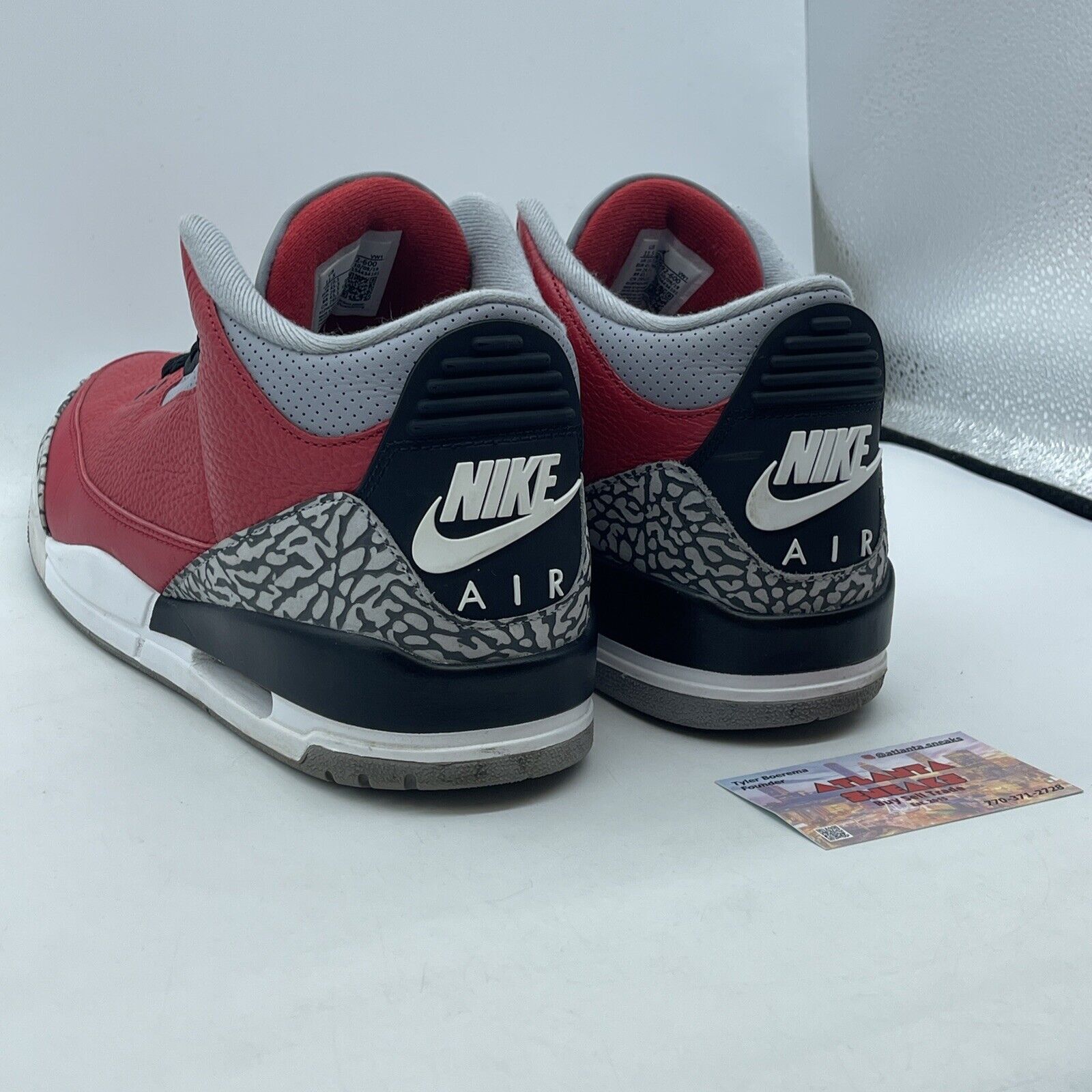 Size 11.5 - Jordan 3 Retro SE Mid Unite Black White Gray Red (CK5692-600)