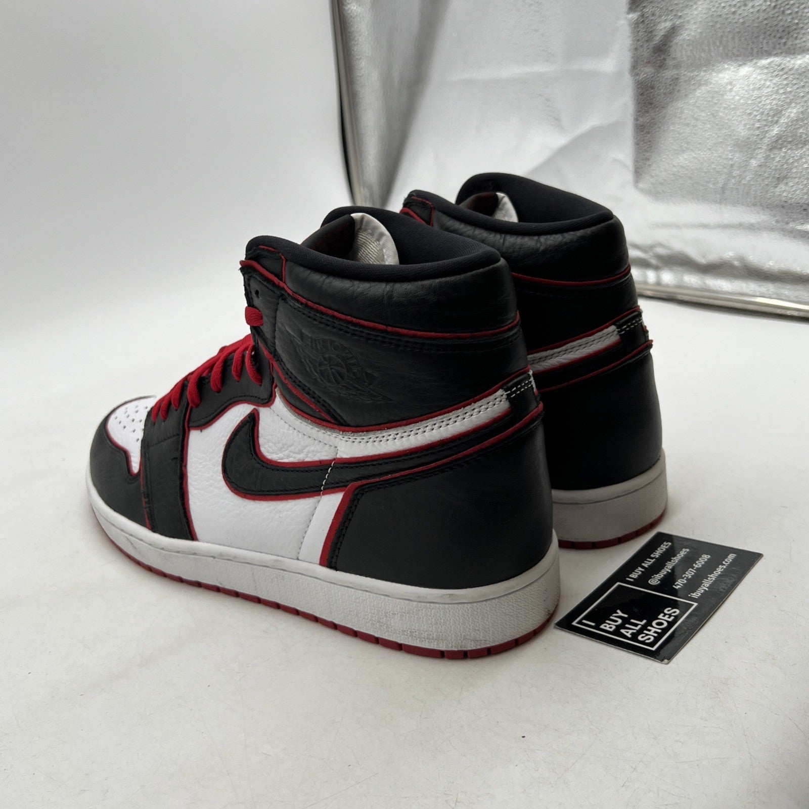 Size 12 - Air Jordan 1 Retro High OG Bloodline 2019 (555088-062)