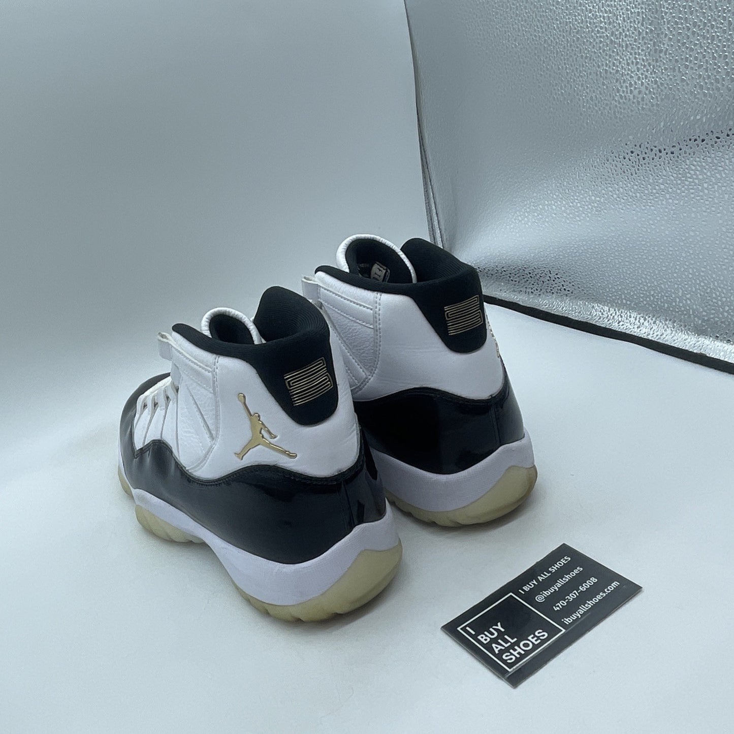 Size 10.5 - Air Jordan 11 Retro Mid Gratitude / Defining Moments (CT8012-170)