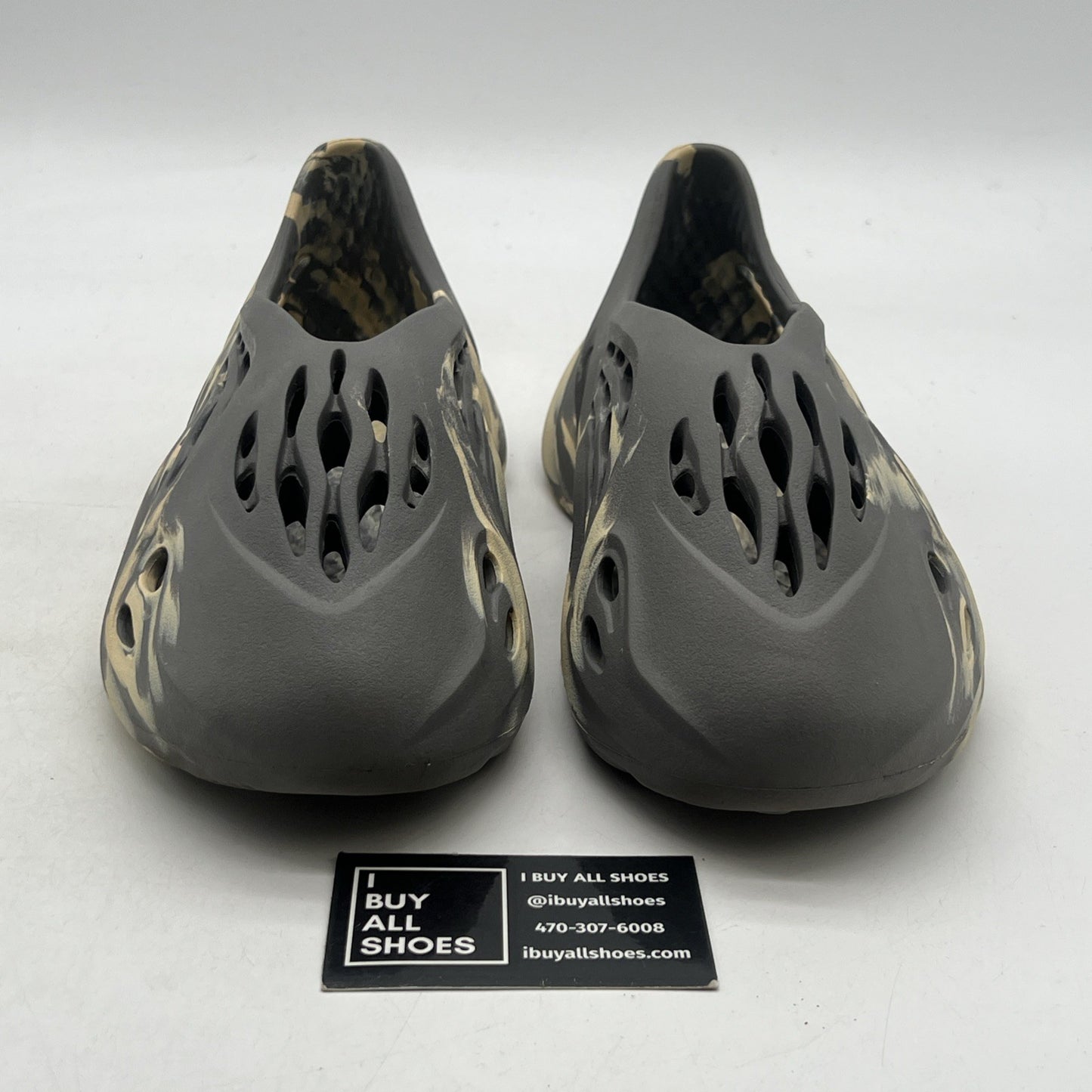 Size 9 - adidas Yeezy Foam RNNR MXT Moon Gray (GV7904)