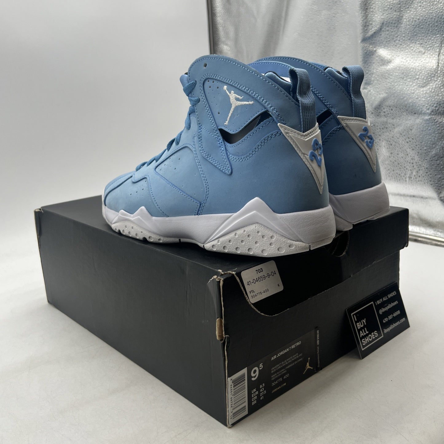 Size 9.5 - Air Jordan 7 Retro Pantone (304775-400)