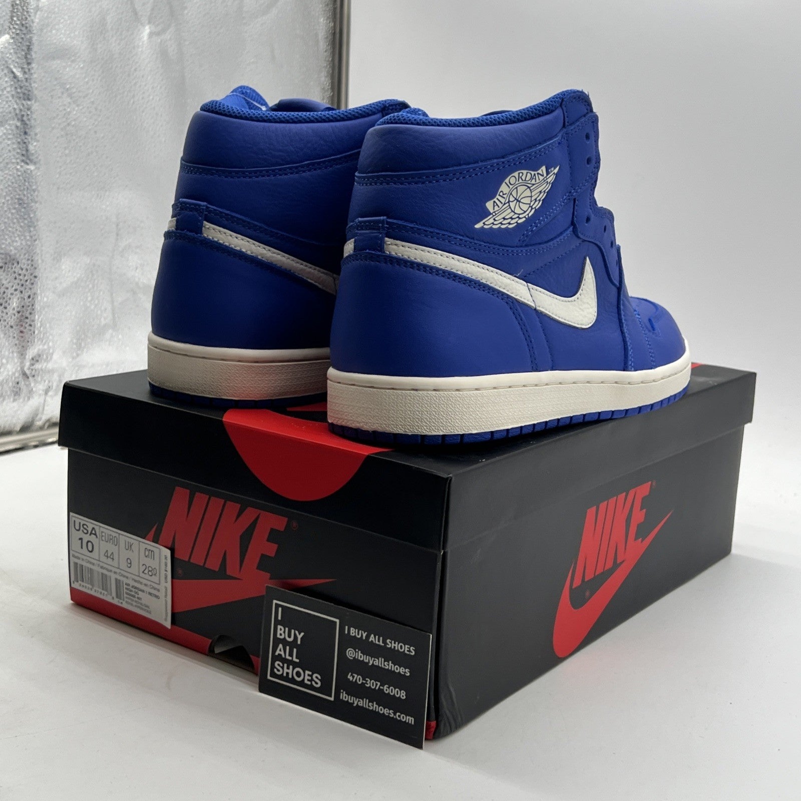 Size 10 - Air Jordan 1 Retro OG High Hyper Royal (555088-401)