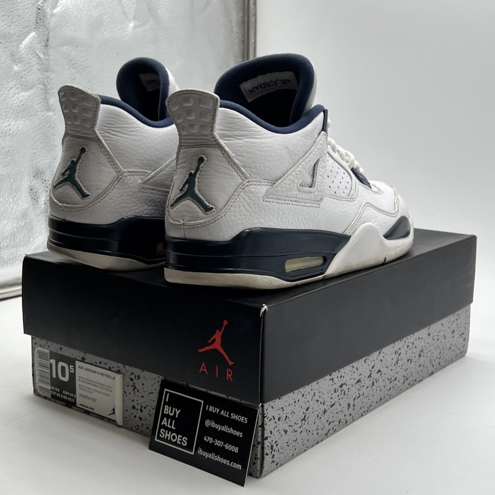 Size 10.5 - Air Jordan 4 Retro LS Columbia (314254-107)