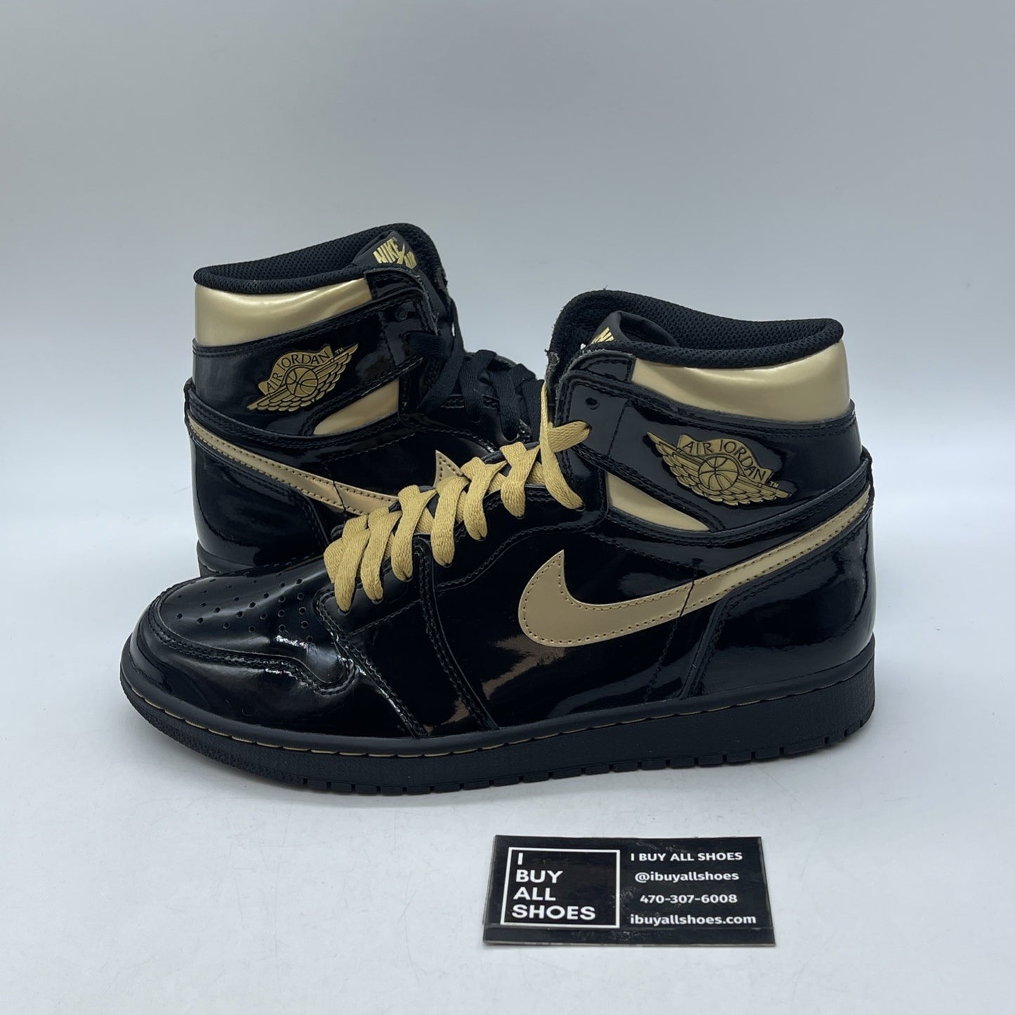 Size 9 - Air Jordan 1 Black Metallic Gold 2020 (555088-032)
