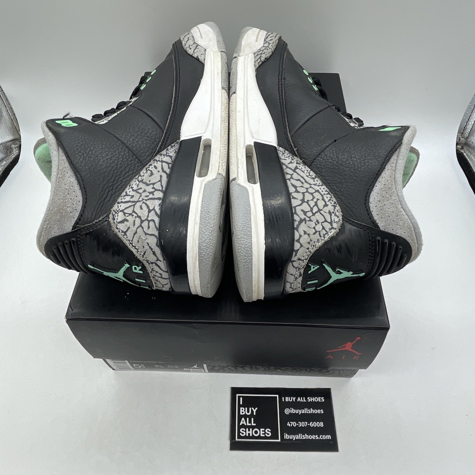 Size 5.5Y - Air Jordan 3 Retro Green Glow (DM0967-031)