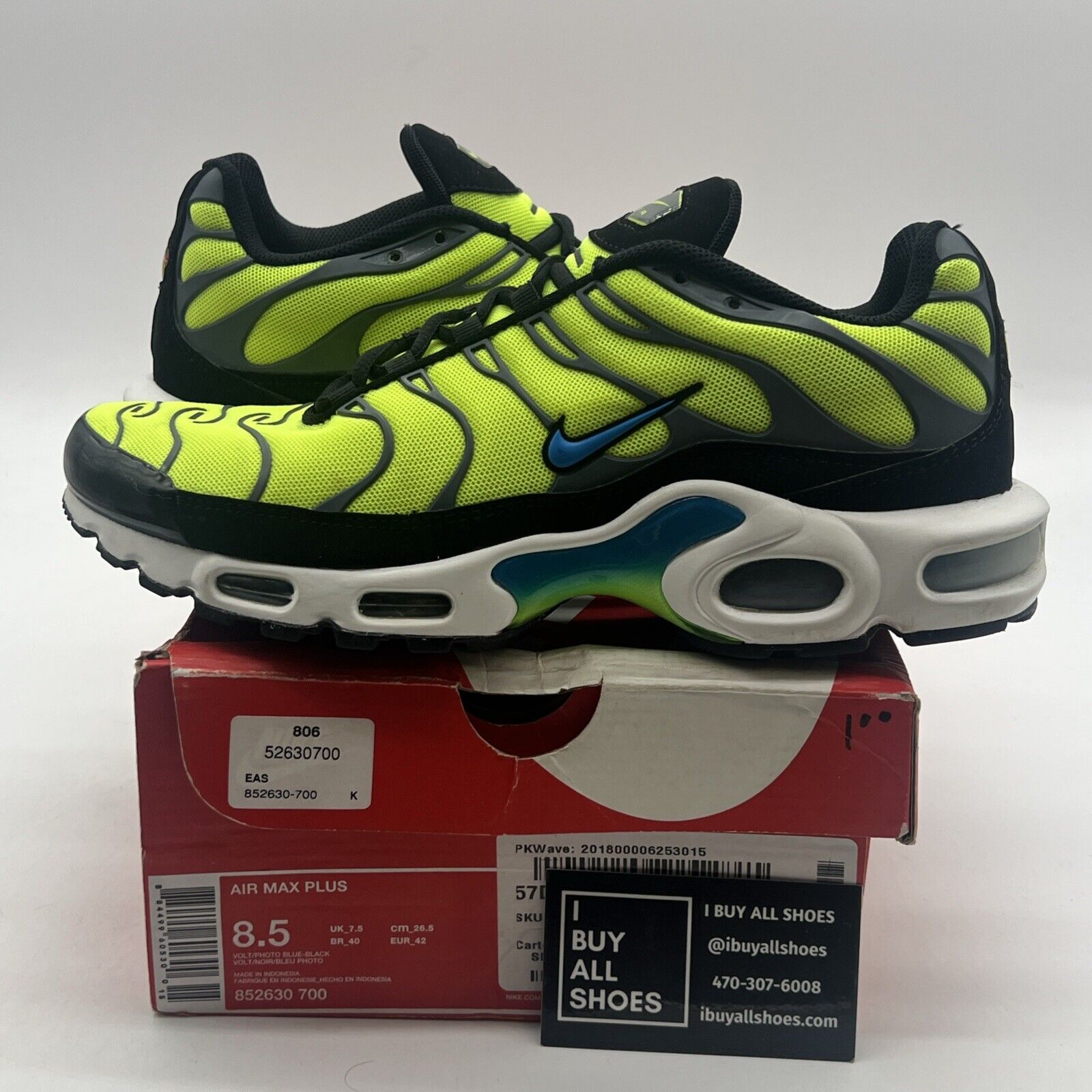 Size 8.5 - Nike Air Max Plus Volt (852620-700)