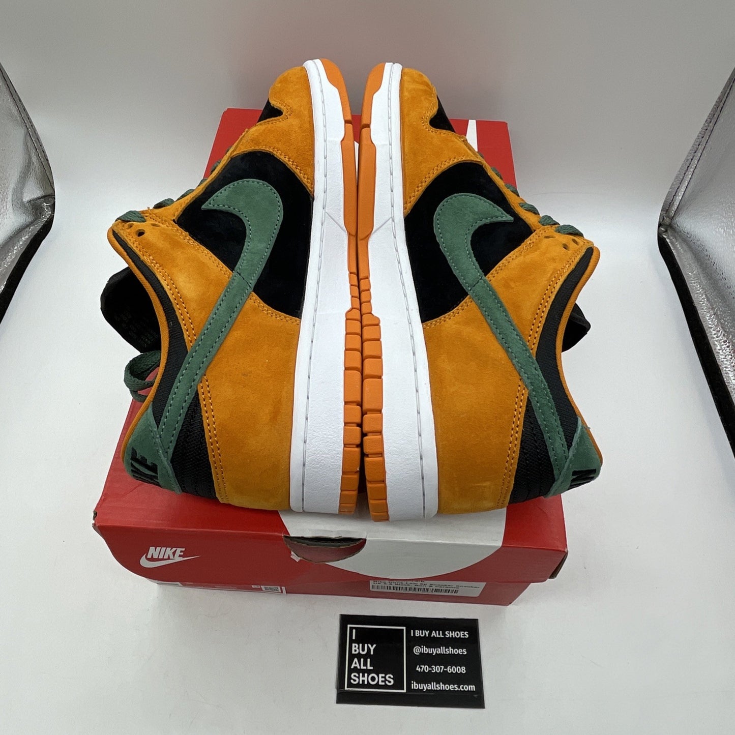 Size 9.5 - Nike Dunk SP Retro 2020 Low Ceramic Orange Suede (DA1469-001)