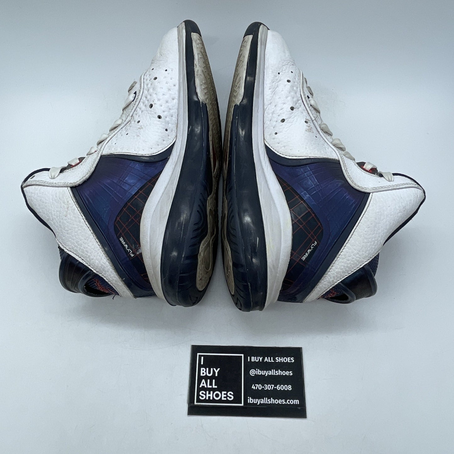 Size 6.5 (GS) - Nike Air Max LeBron VIII Mid Independence Day (415238-100)