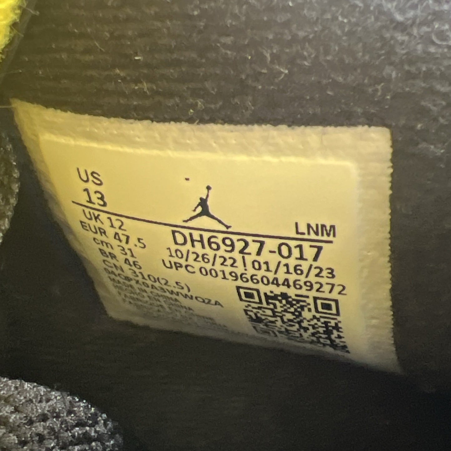 Size 13 - Air Jordan 4 Retro Mid Thunder (DH6927-017)