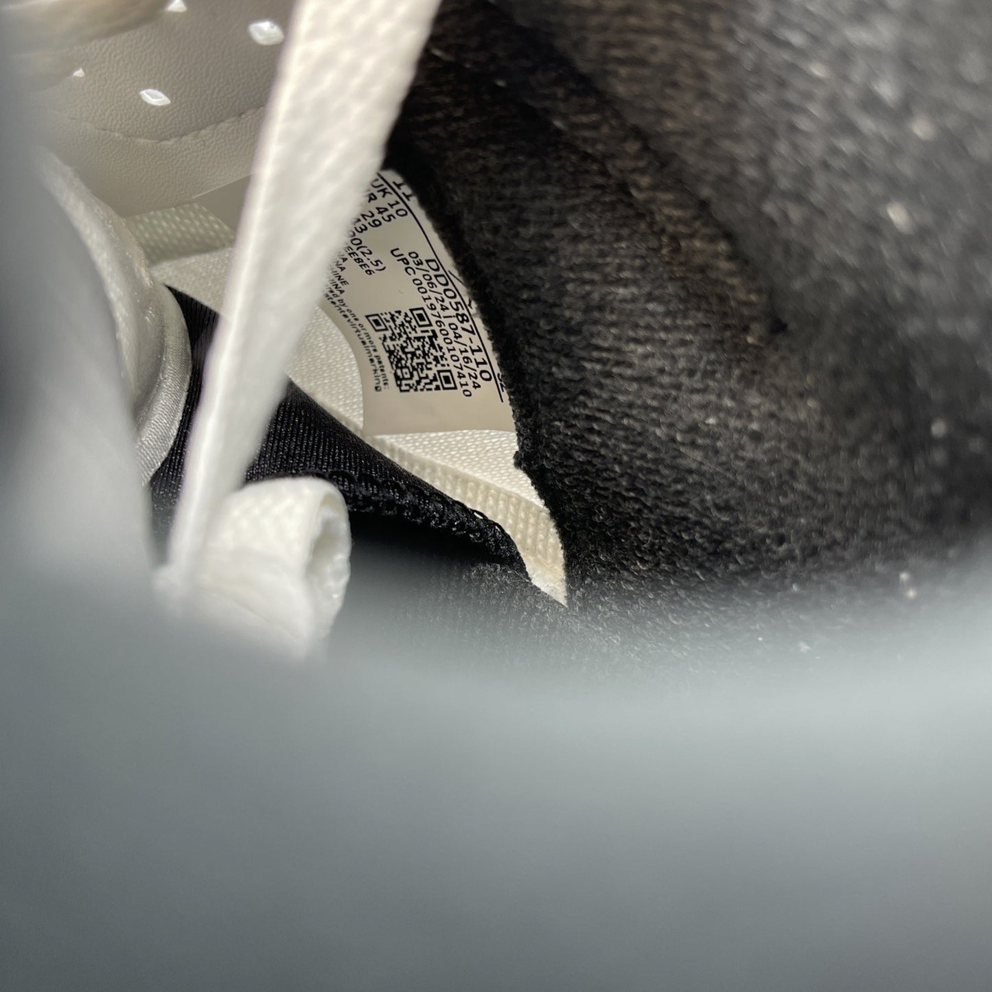 Size 11 - Air Jordan 5 Retro White Black (DD0587-110)