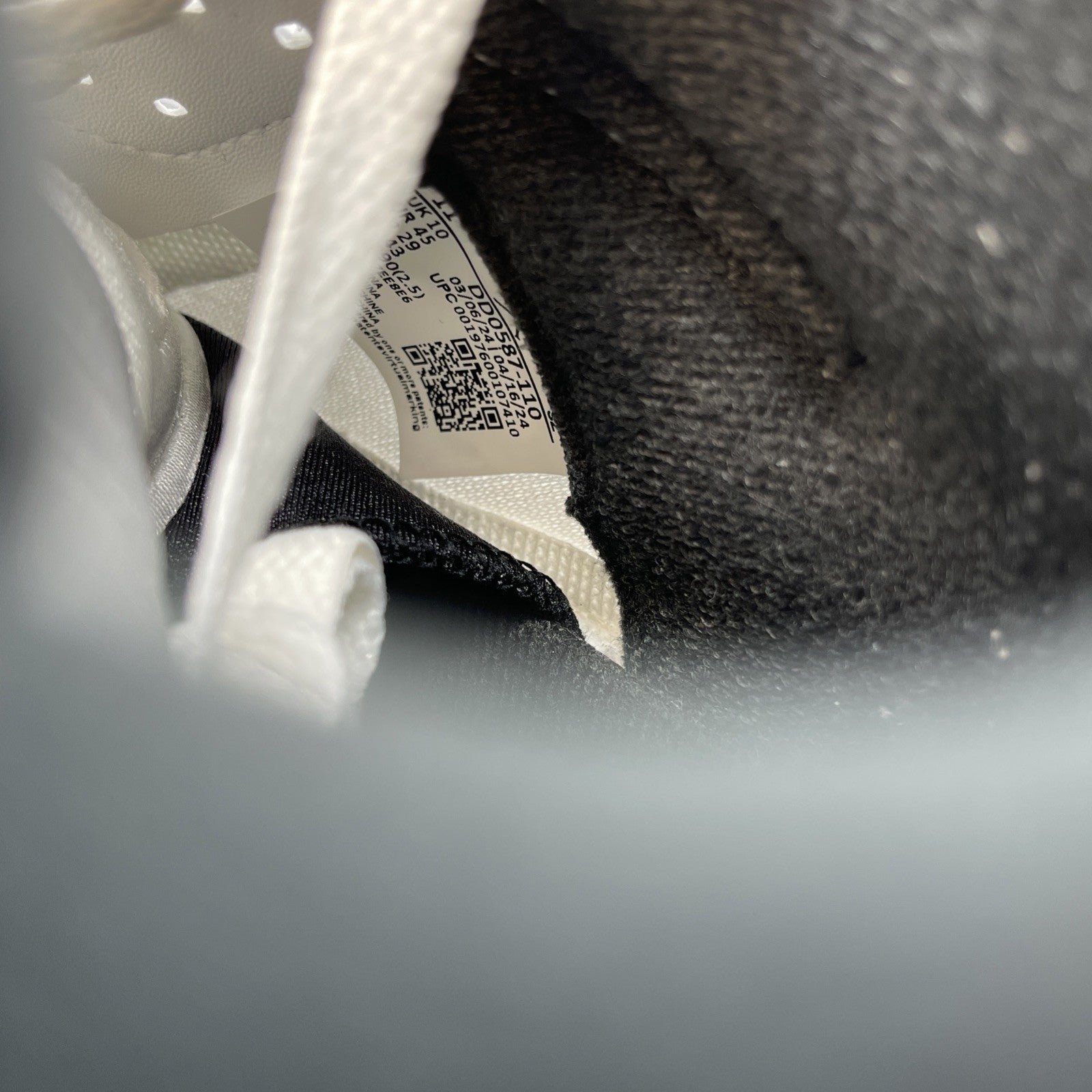Size 11 - Air Jordan 5 Retro White Black (DD0587-110)