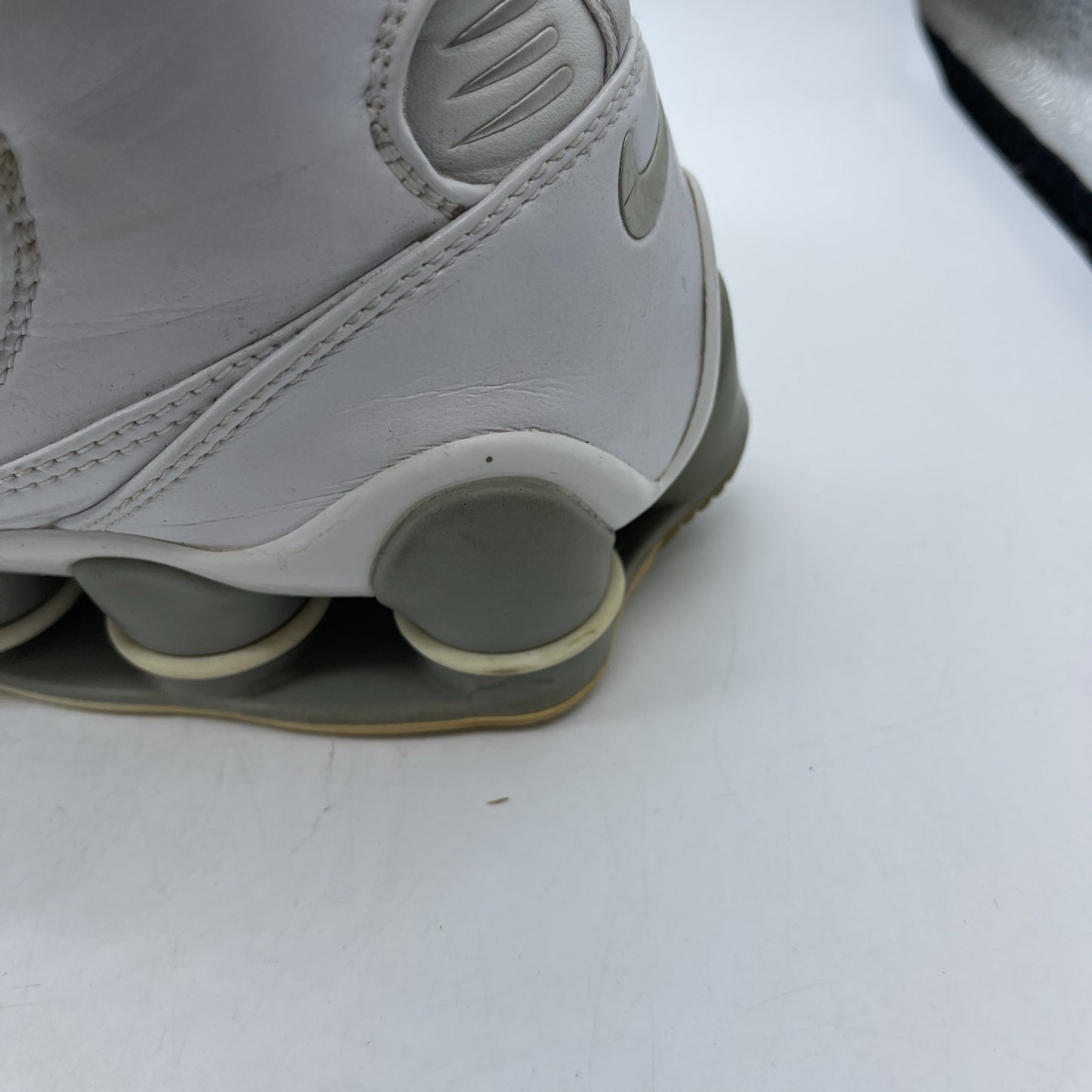 Size 13 -2005 Nike Shox USP White Perforated Basketball Shoes (311738-102)
