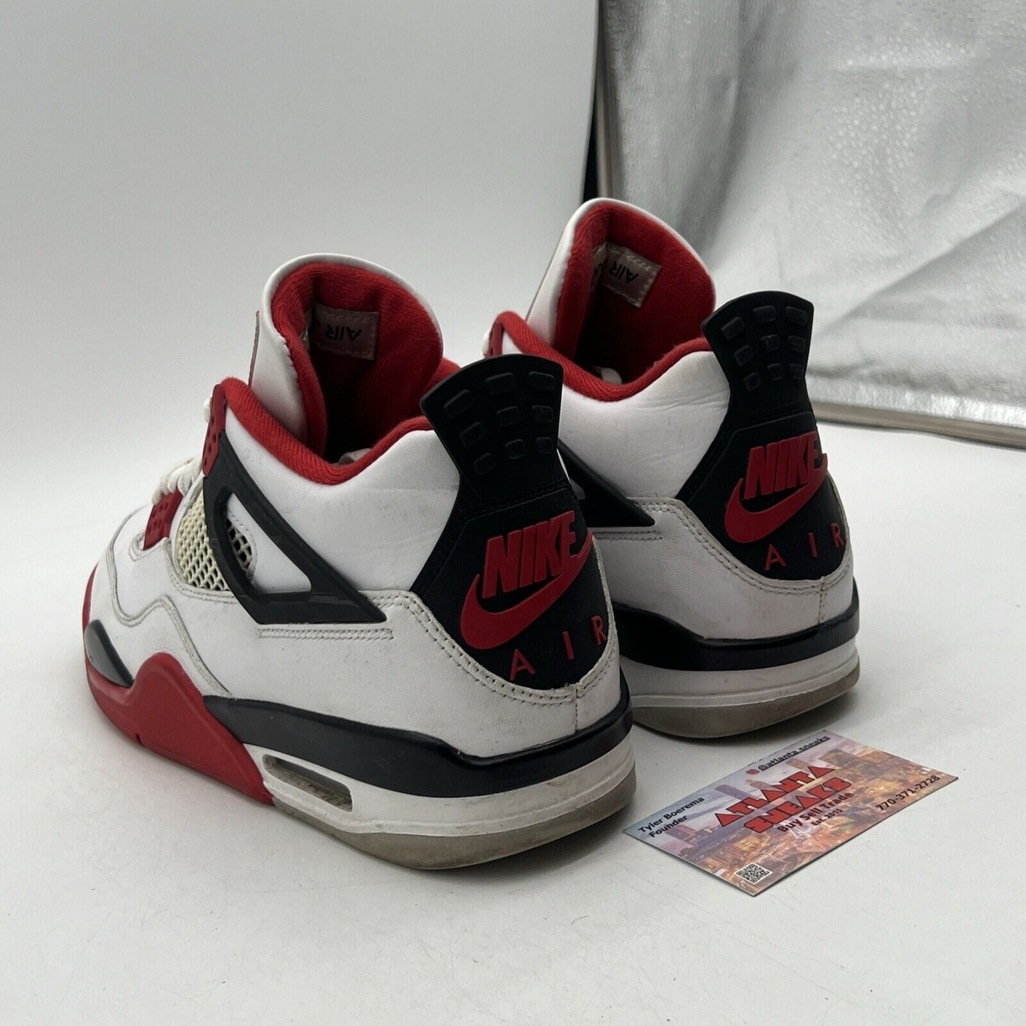 Size 9.5 - Jordan 4 Retro OG Mid Fire Red White Leather Black (DC7770-160)