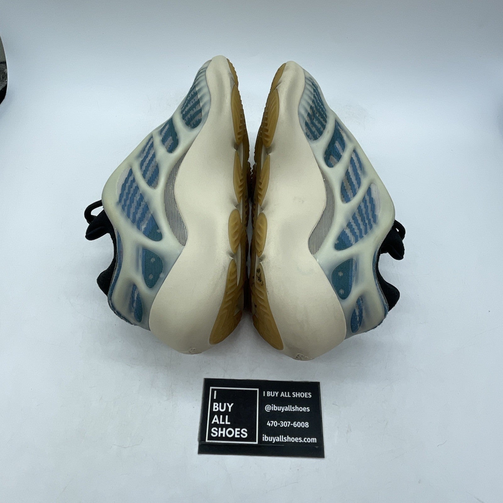 Size 5.5 - adidas Yeezy 700 V3 Kyanite (GY0260)