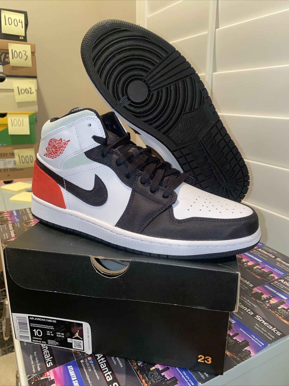 Size 10 - Jordan 1 Mid SE Red Black Toe 2020