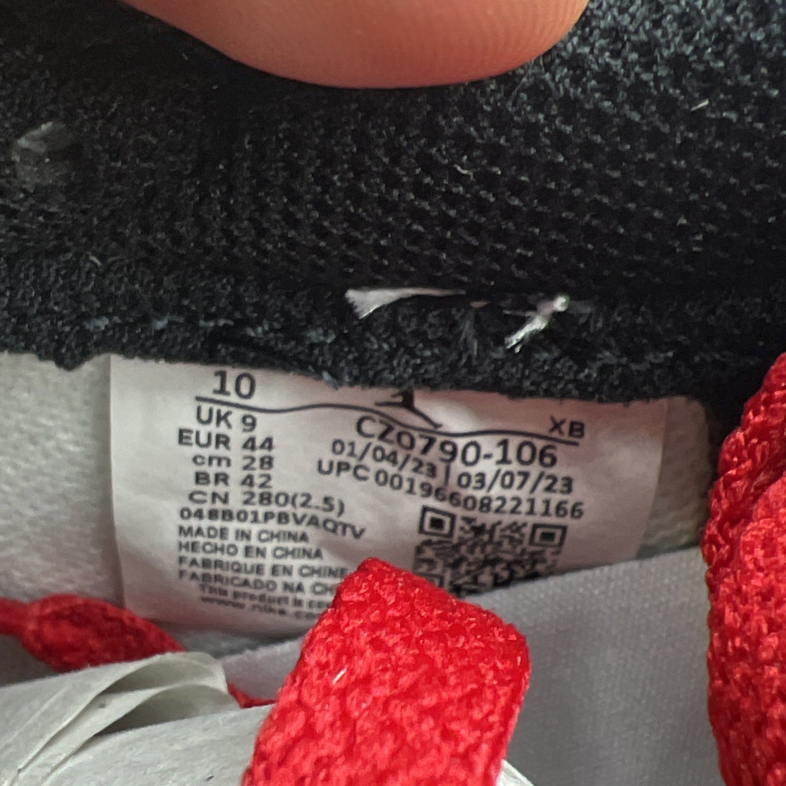 Size 10 - Air Jordan 1 Retro OG Low Black Toe (CZ0790-106)