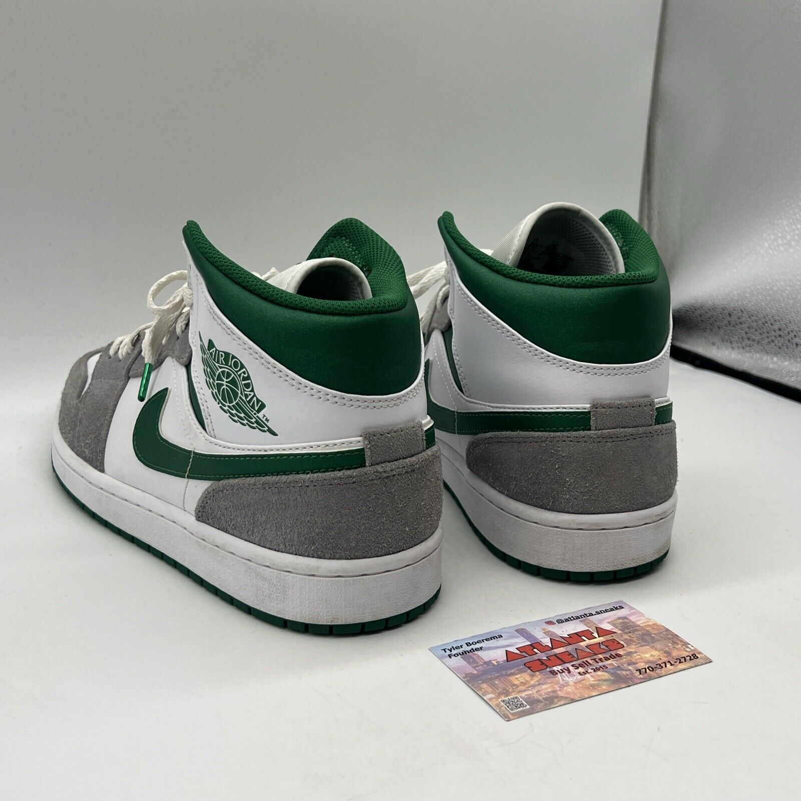 Size 9.5 - Air Jordan 1 SE Grey Pine Green White Leather Grey Used