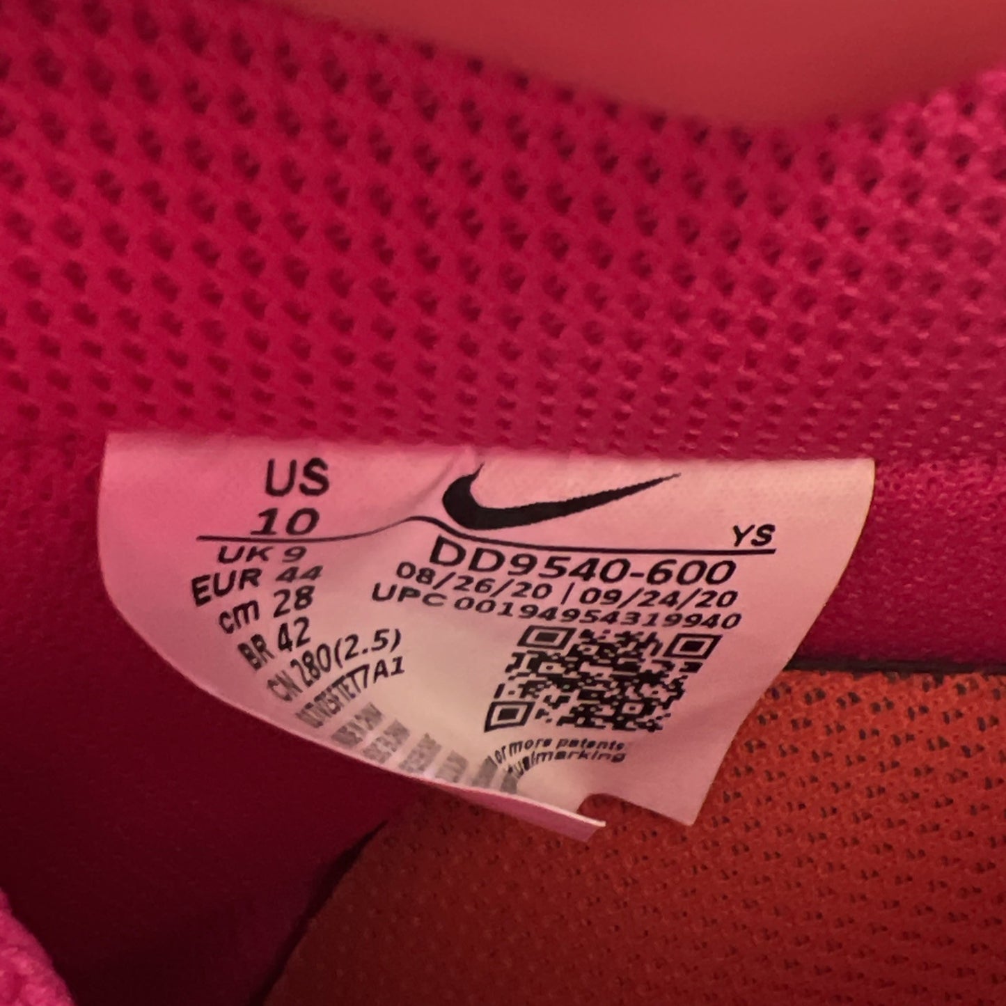 Size 10 - Nike Air Force 1 '07 LV8 World Tour (DD9540-600)