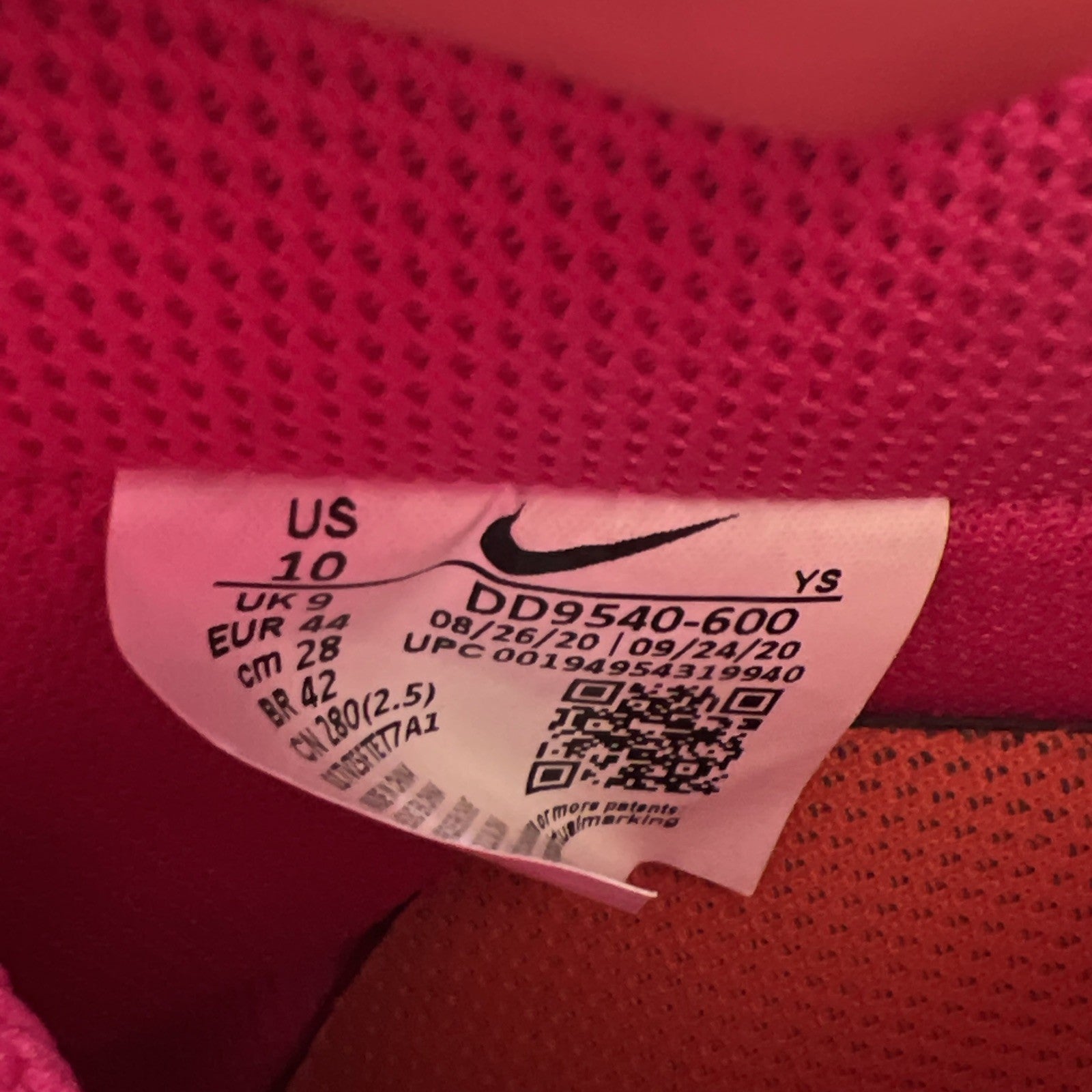 Size 10 - Nike Air Force 1 '07 LV8 World Tour (DD9540-600)