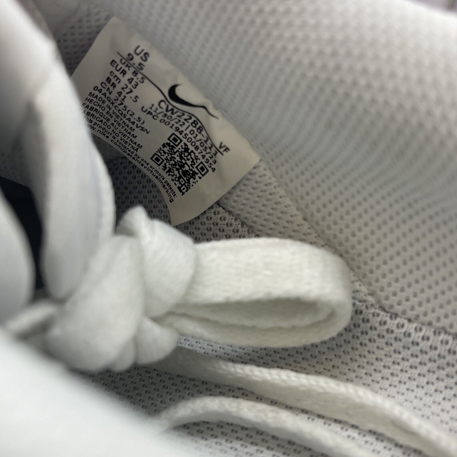 Size 9.5 - Nike Air Force 1 '07 Low Triple White Leather (CW2288-111)