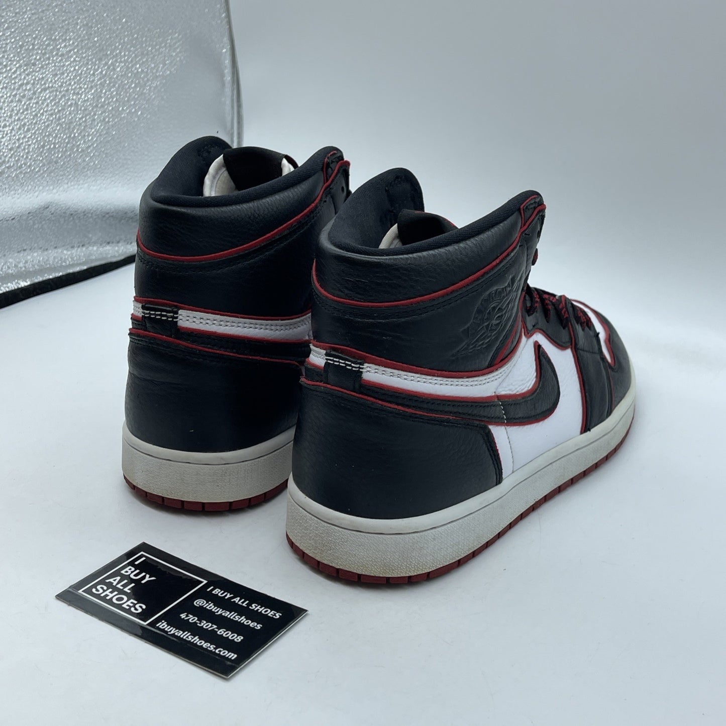 Size 9.5 - Jordan 1 Retro High OG Bloodline Black White Leather (555088-062)