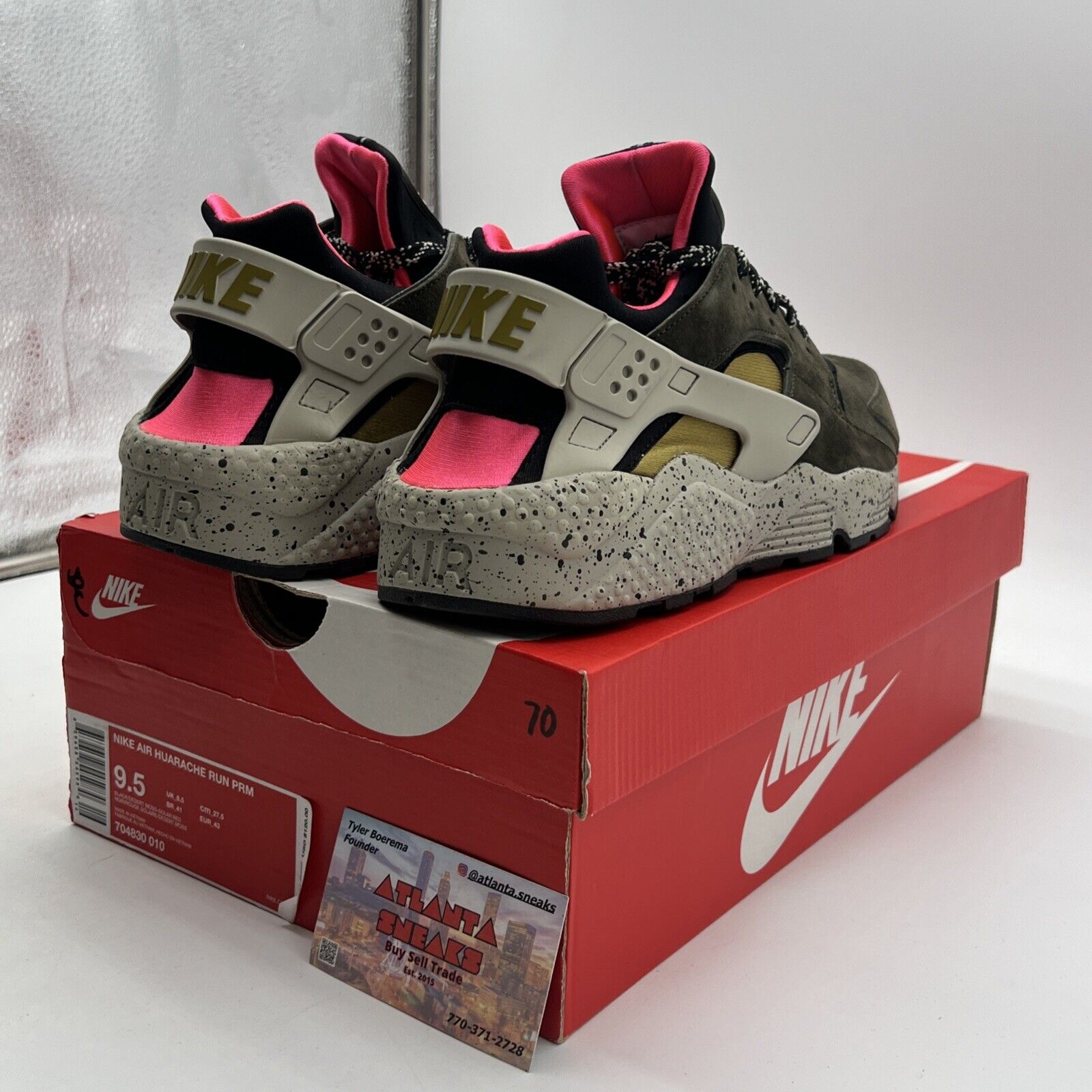 Size 9.5 - Nike Air Huarache Premium Desert Moss (704830-010)