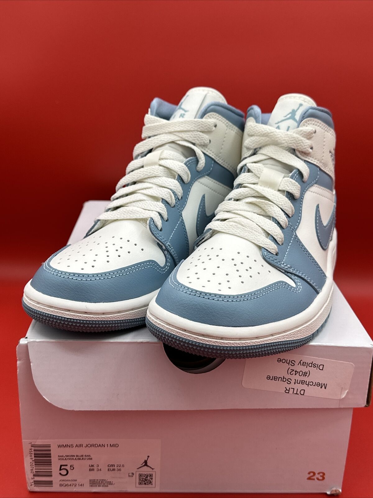 Nike Air Jordan 1 Mid UNC University Blue Size 5.5 Women’s BQ6472-141