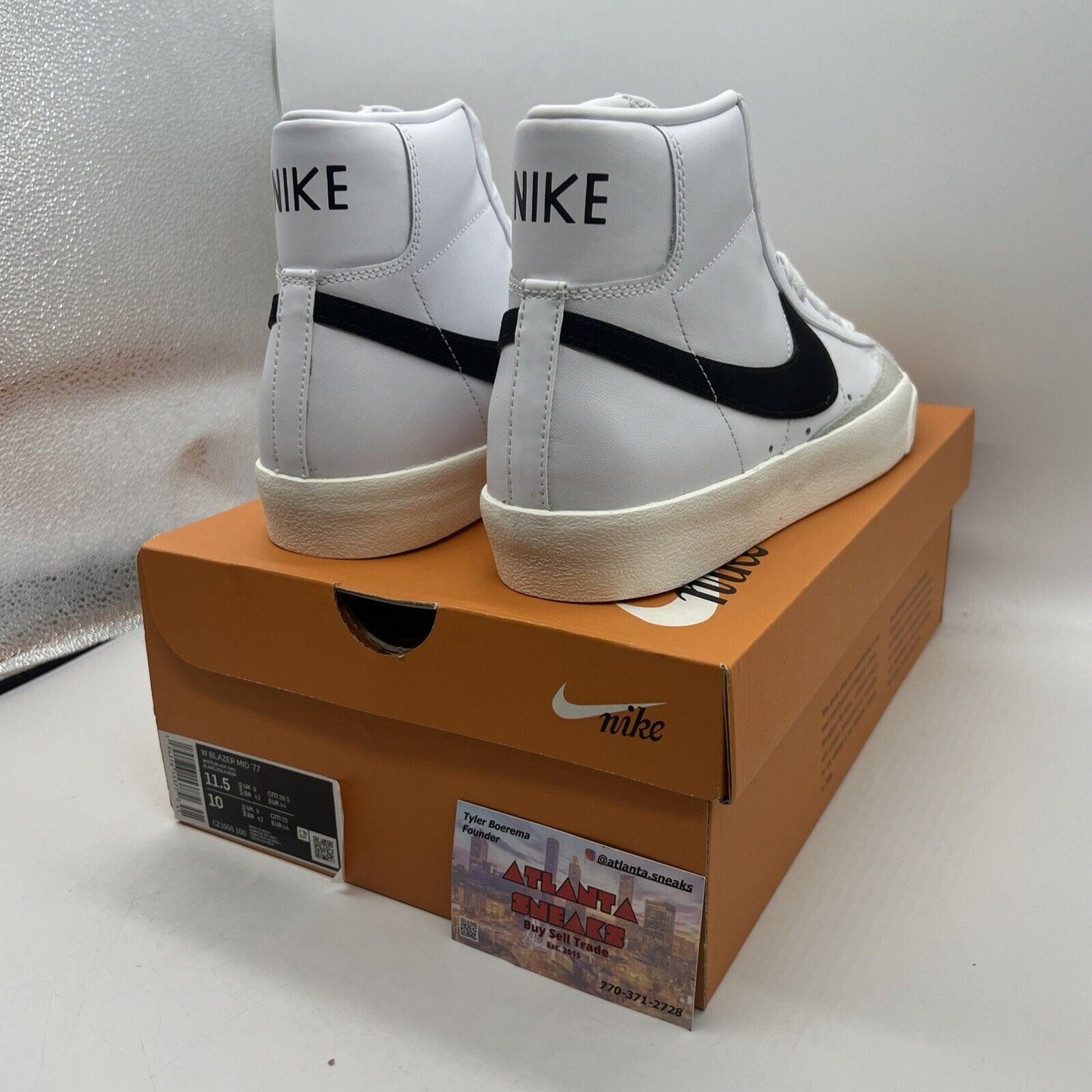 Nike Women's Blazer Mid 77 Sneakers Leather White Black Size 11.5
